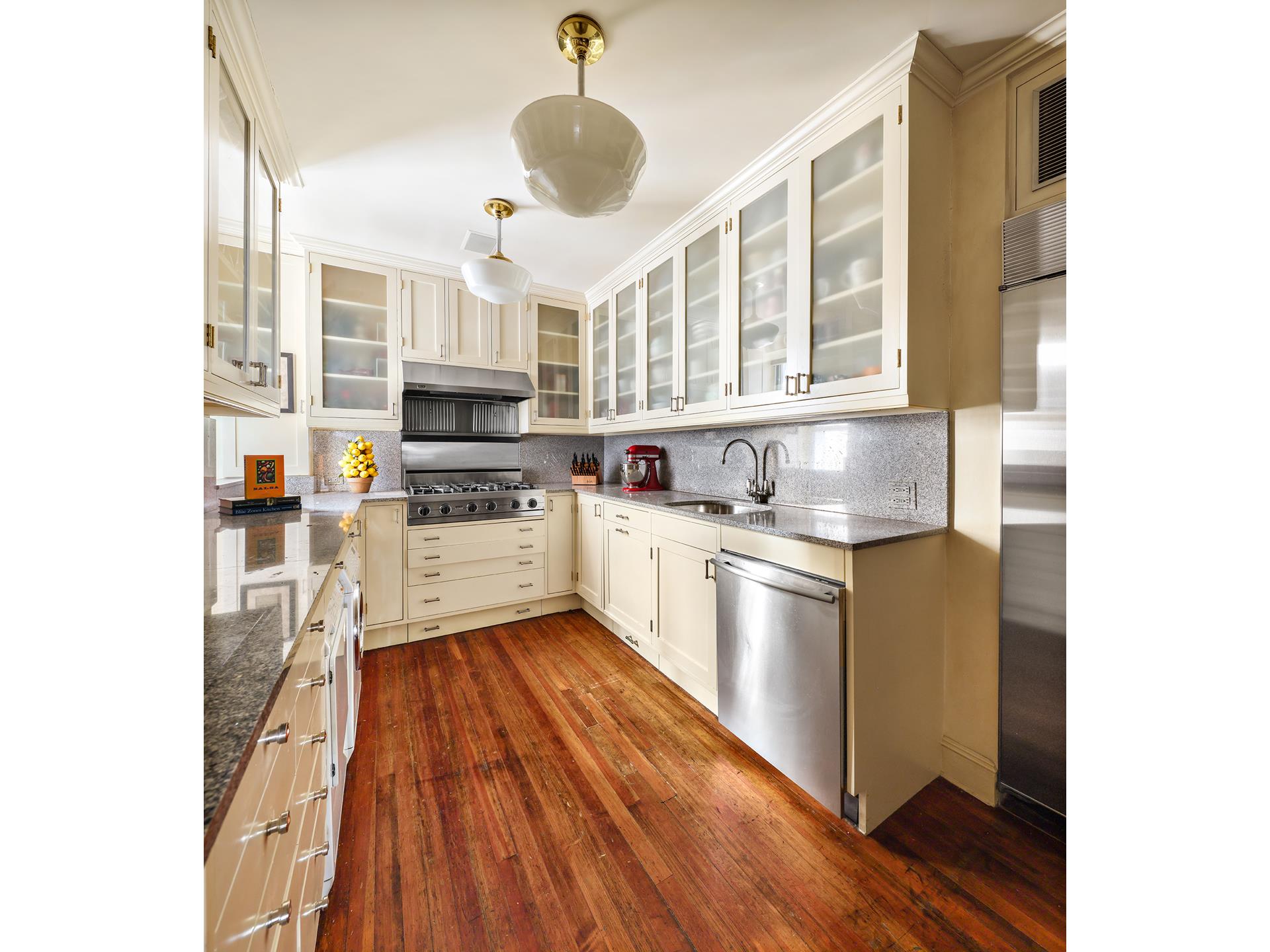 925 PARK Avenue 2A