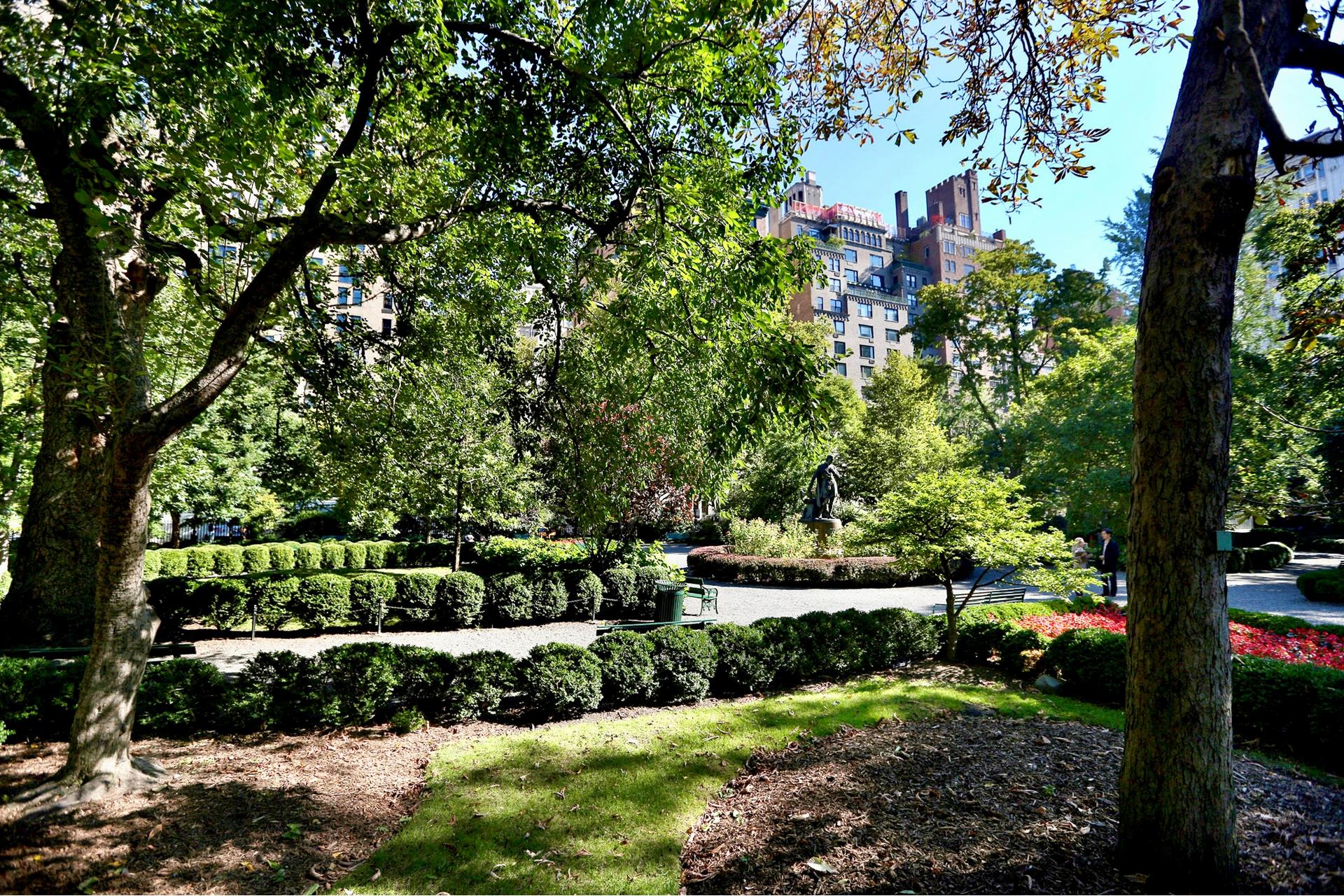 1 LEXINGTON Avenue 1/2D