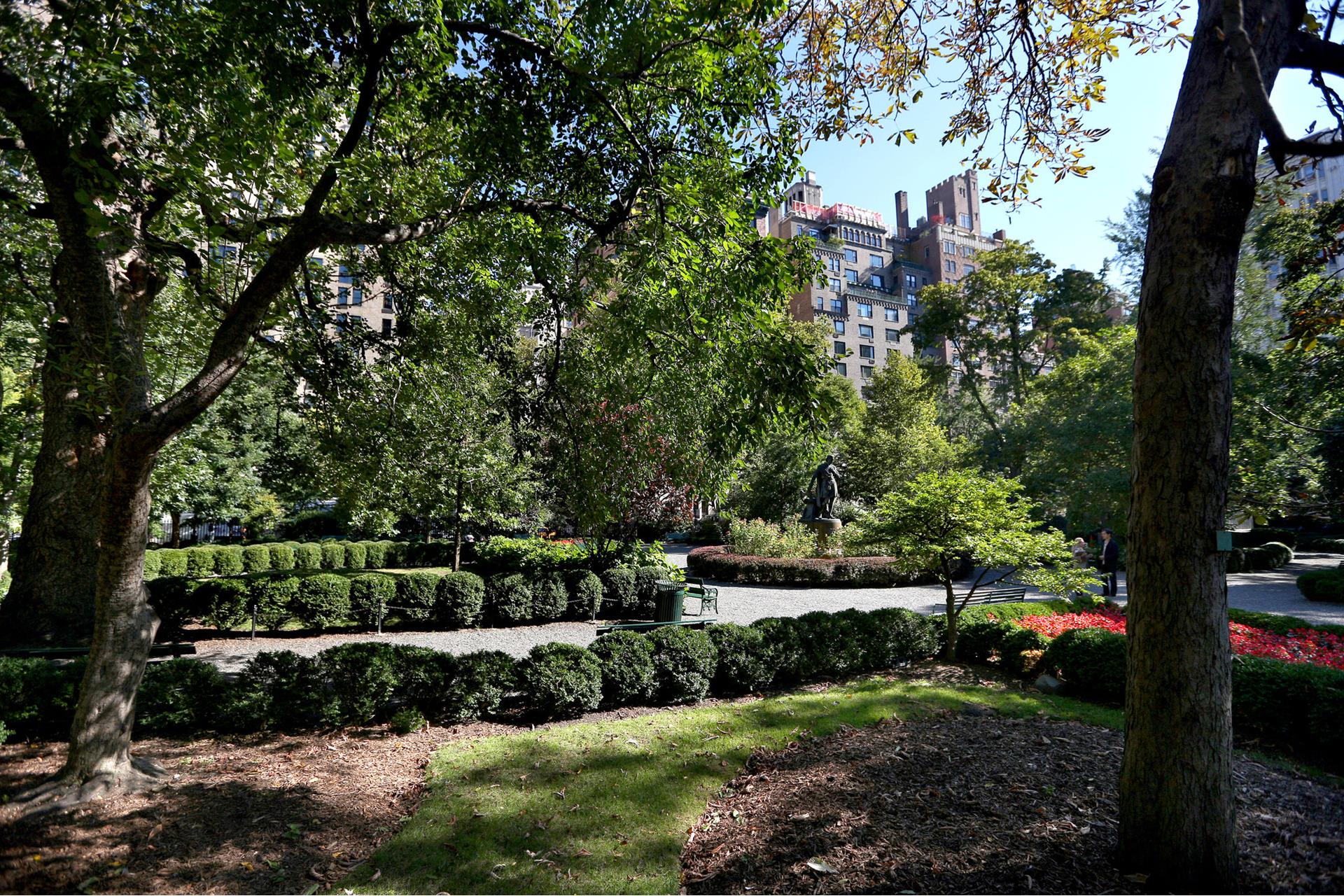 1 LEXINGTON Avenue 1/2D