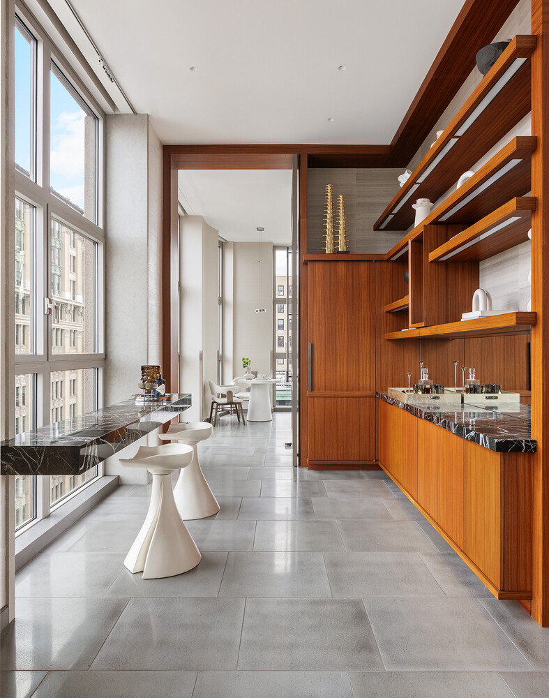 240 PARK Avenue S PH17