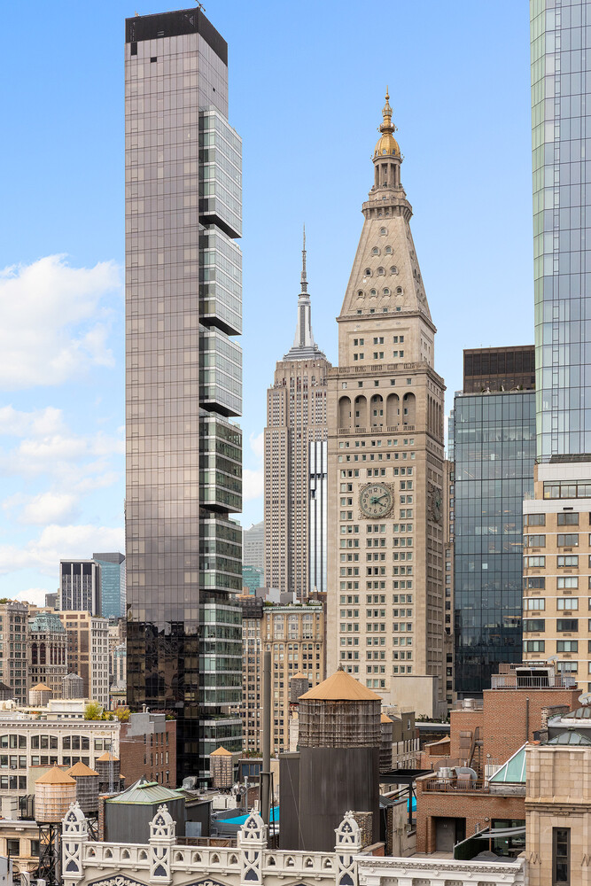 240 PARK Avenue S PH17