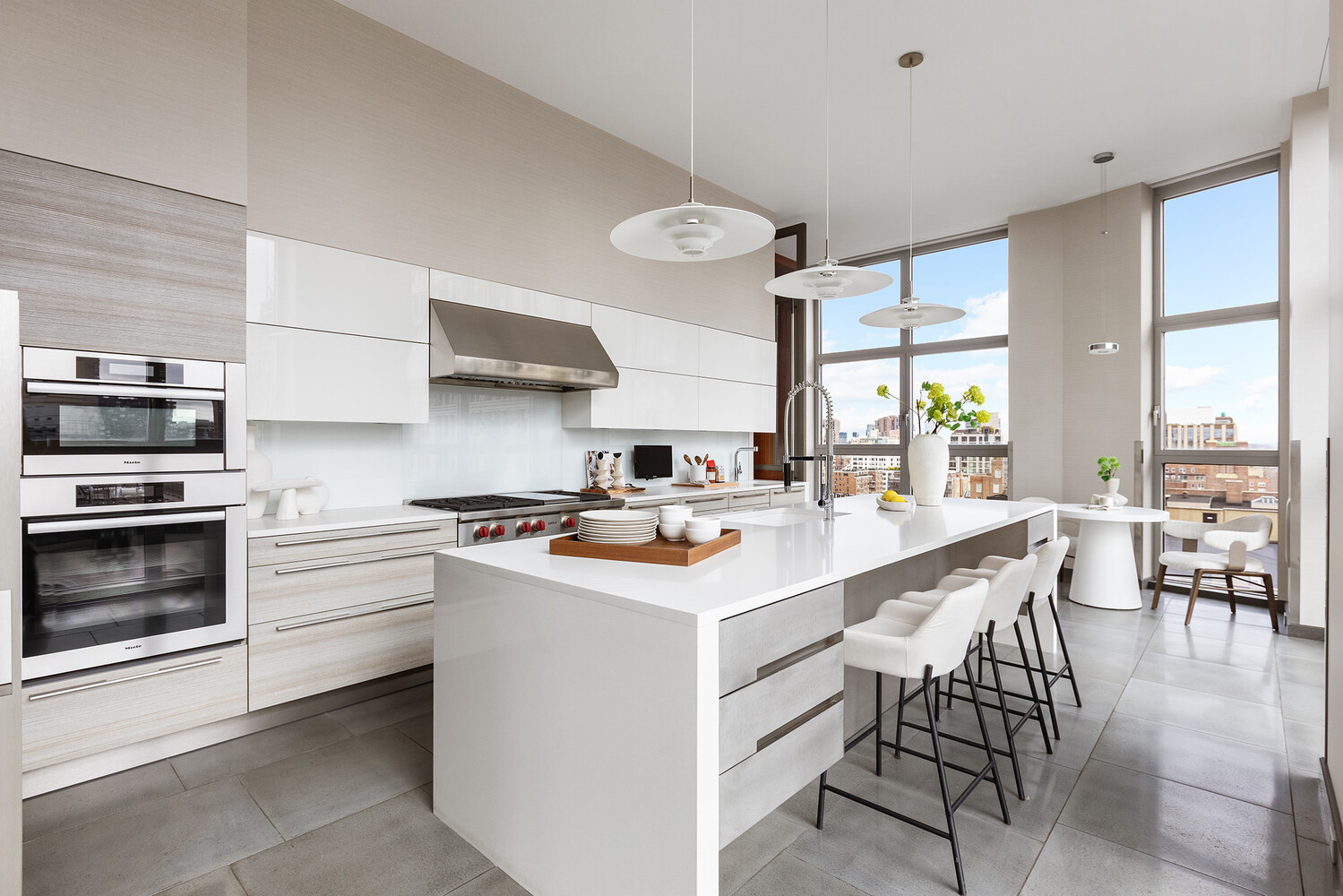 240 PARK Avenue S PH17