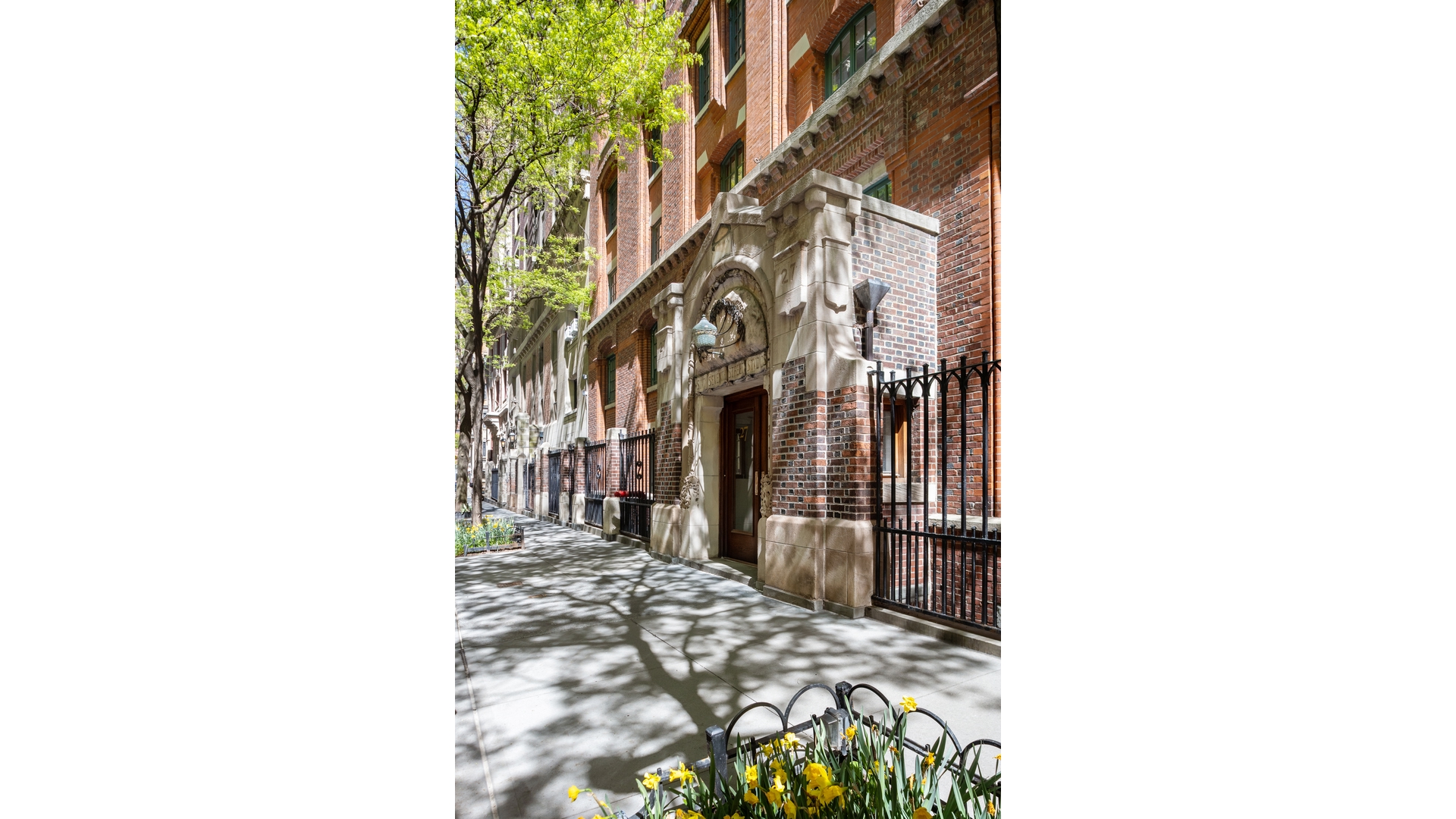 27 W 67TH Street 8REW
