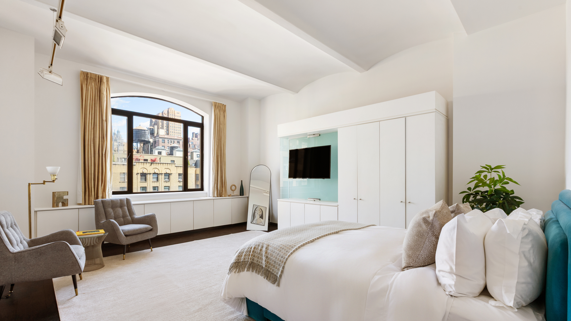 27 W 67TH Street 8REW