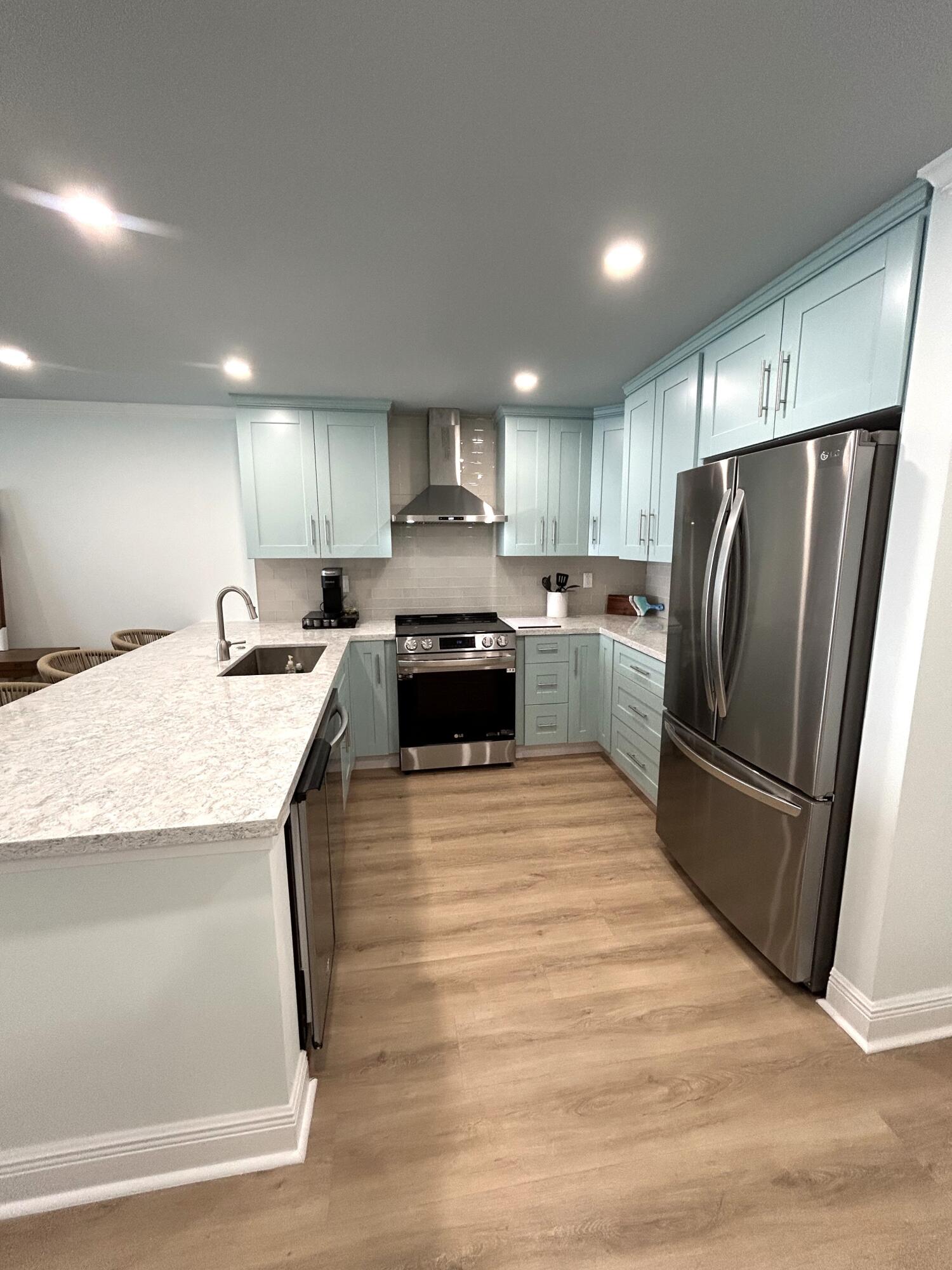 400 N Surf Road 1105