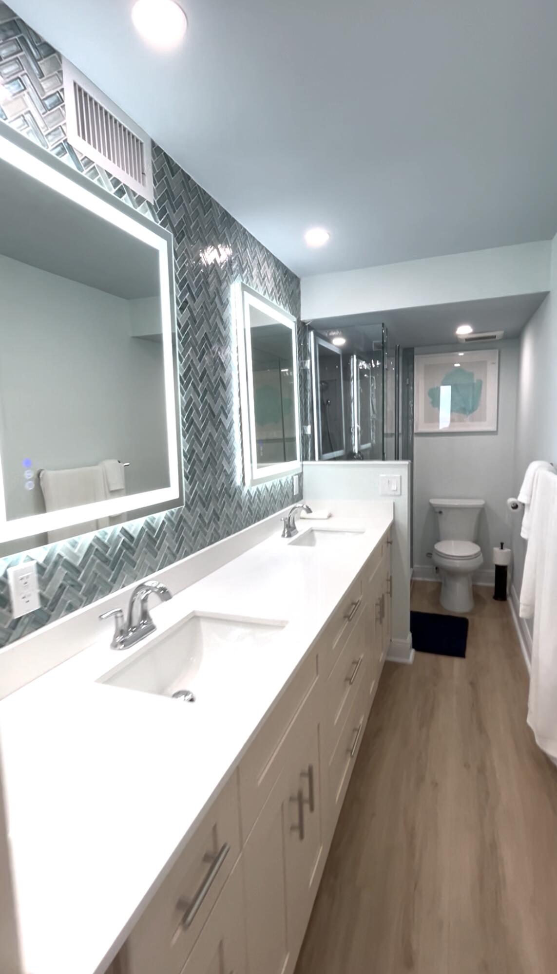 400 N Surf Road 1105