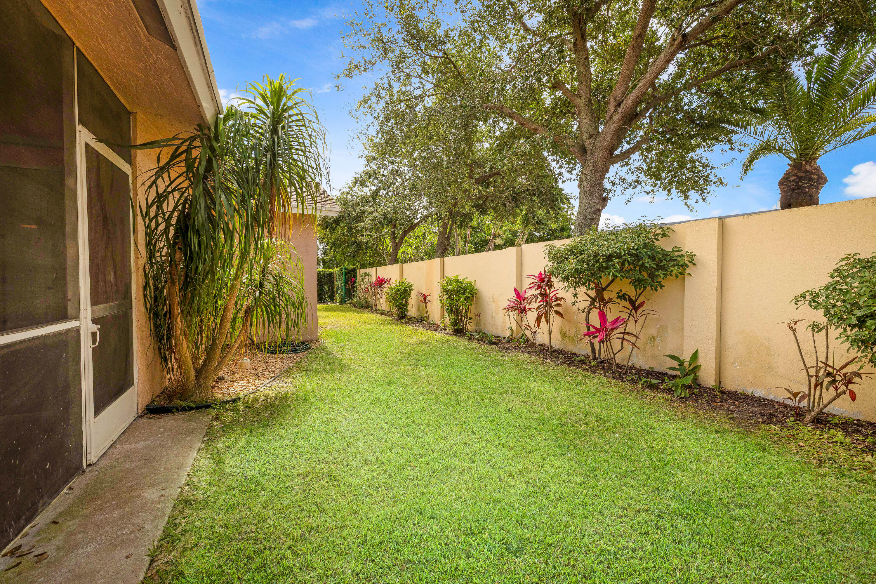 320 NE 42nd Street