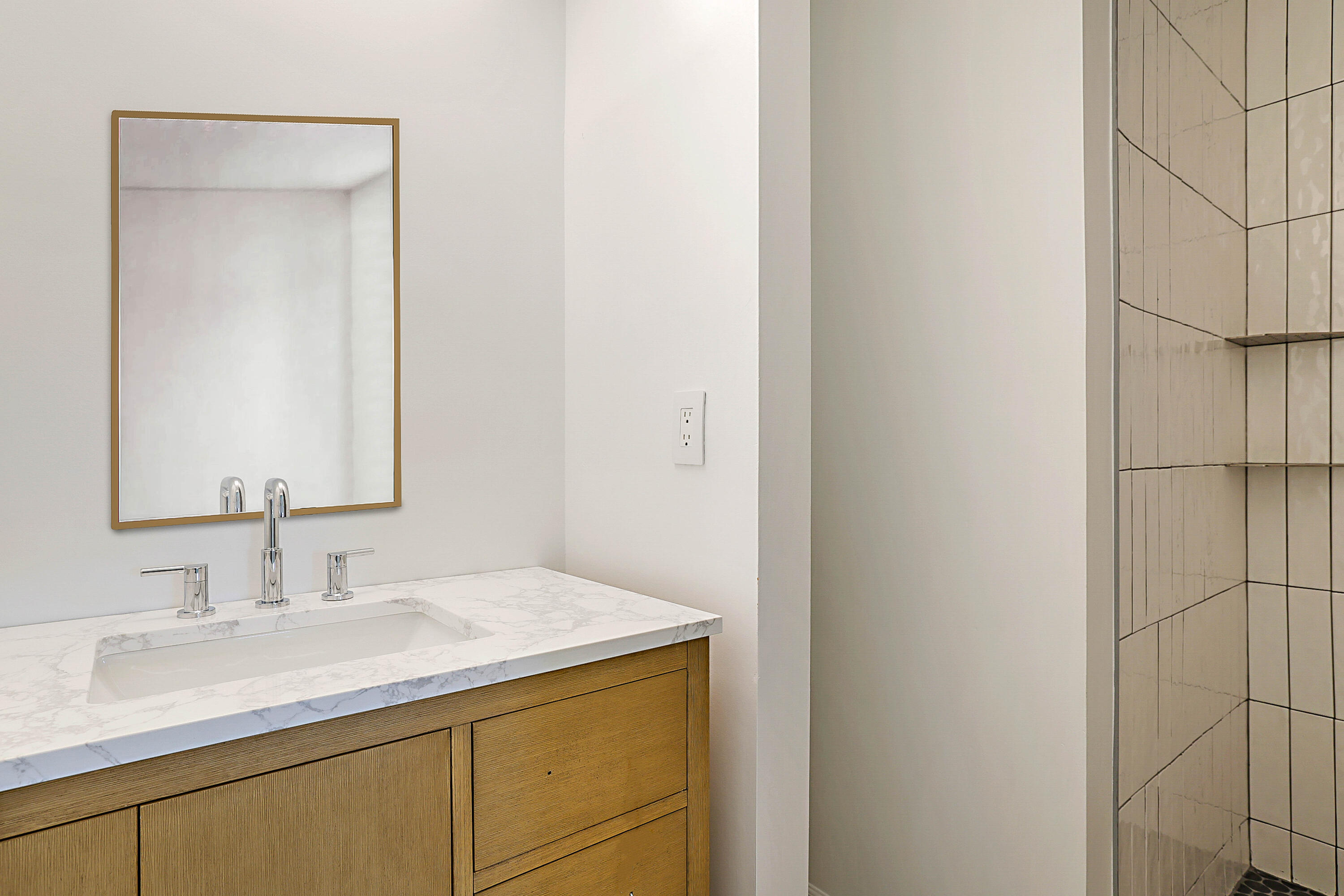 320 NE 42nd Street