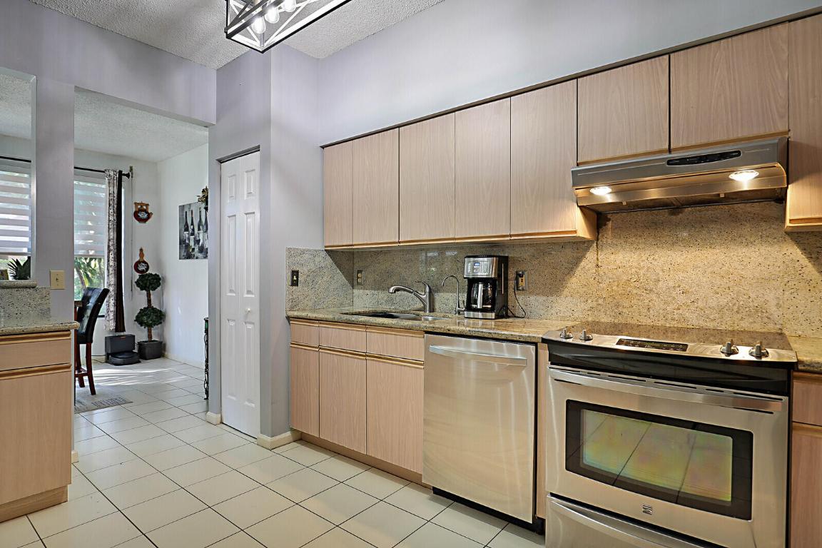 5800 Coach House Circle Unit: A