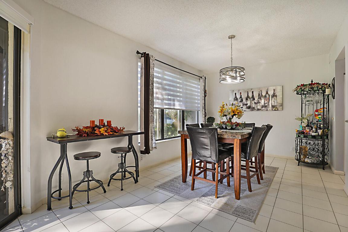 5800 Coach House Circle Unit: A