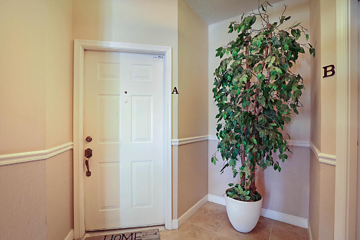 5800 Coach House Circle Unit: A