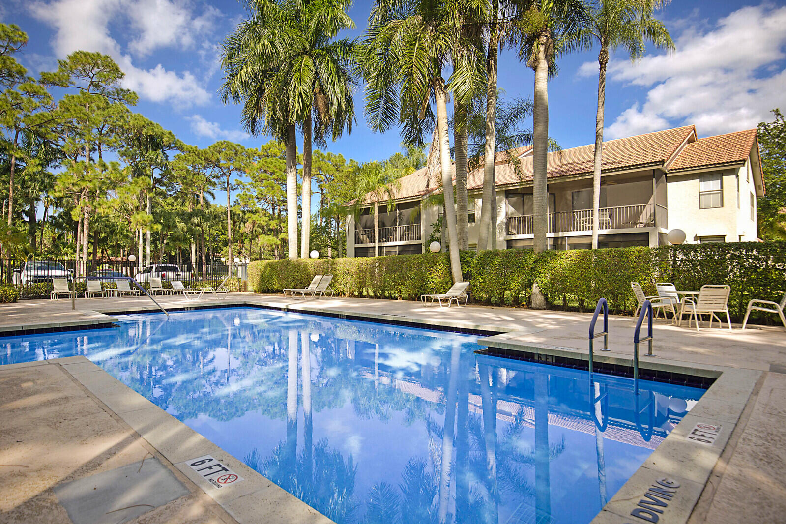 5800 Coach House Circle Unit: A