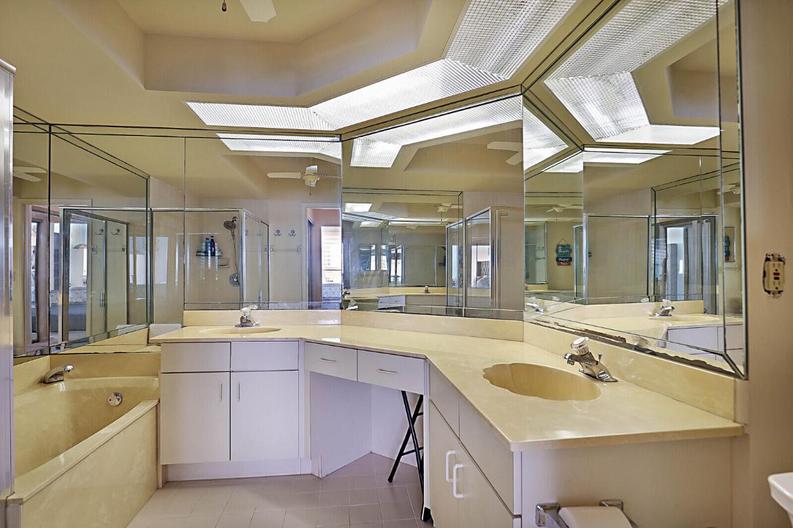 5800 Coach House Circle Unit: A