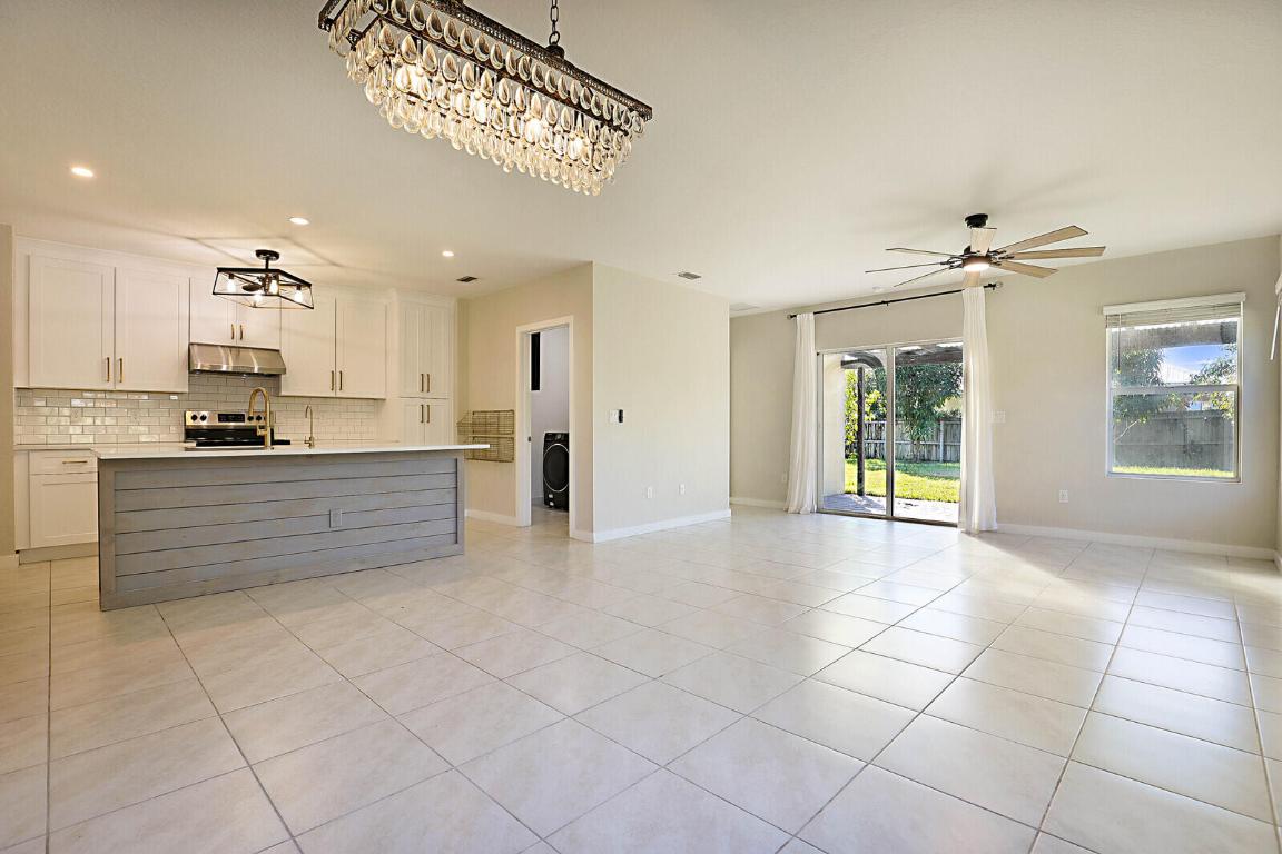 6946 Palm Garden Street