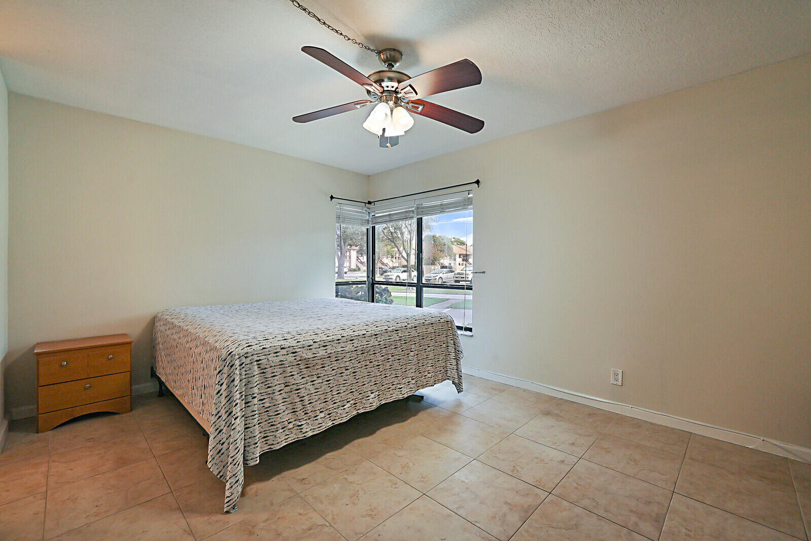 2307 SW 15th Street Unit: 11