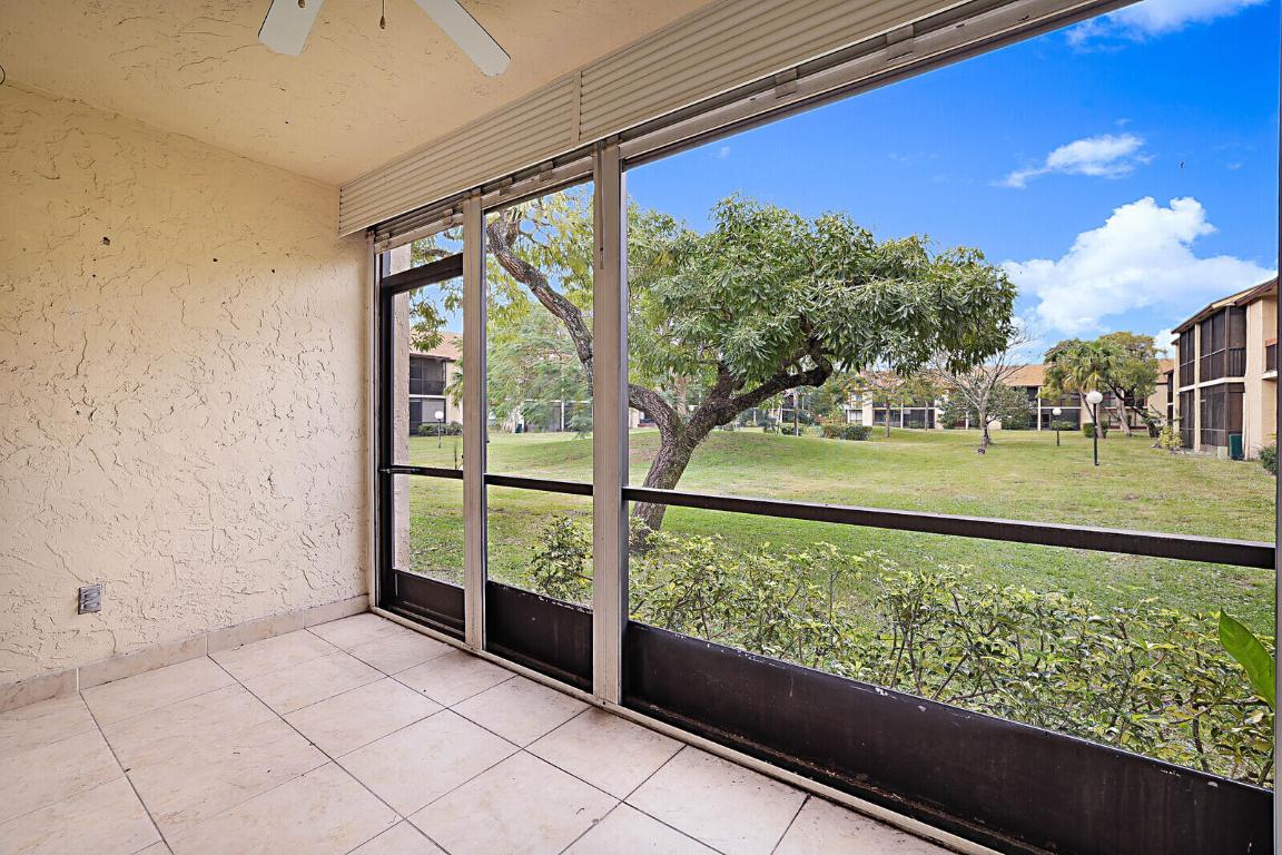 2307 SW 15th Street Unit: 11