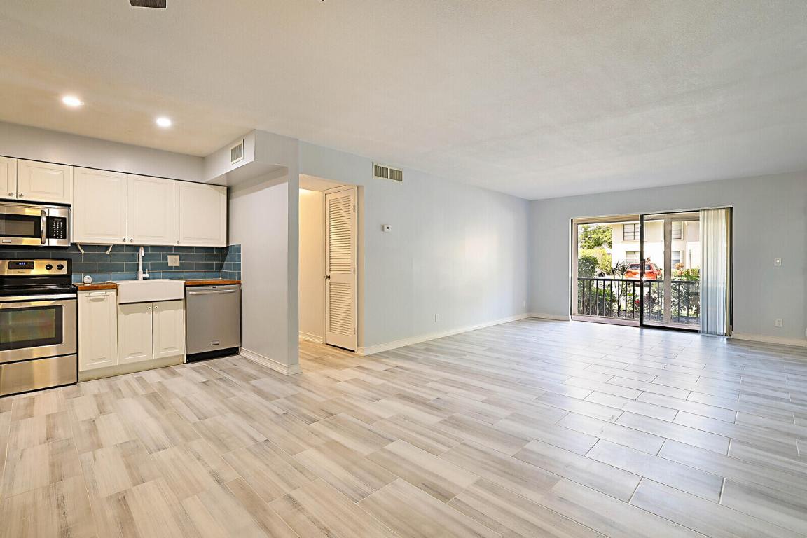 9815 Pineapple Tree Drive 108