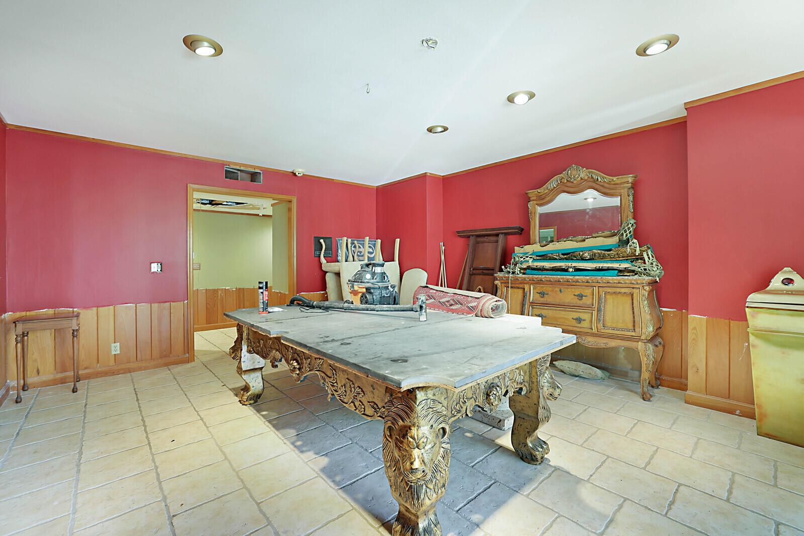 18363 Island Oak Avenue