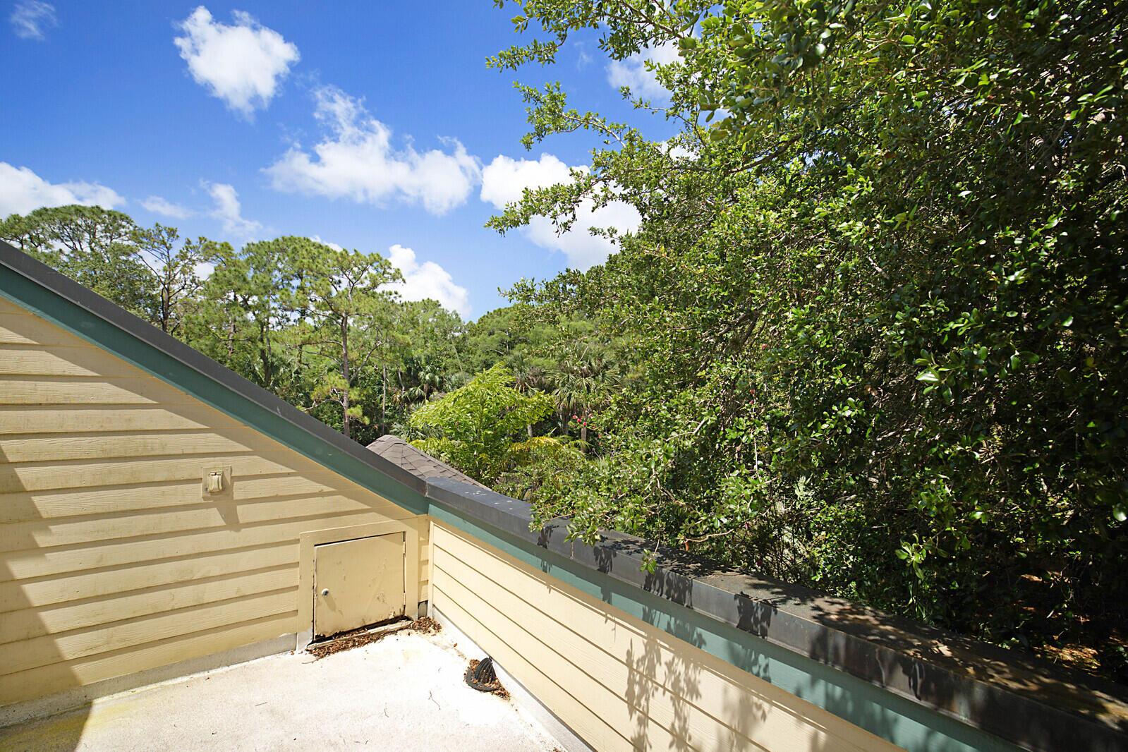 18363 Island Oak Avenue