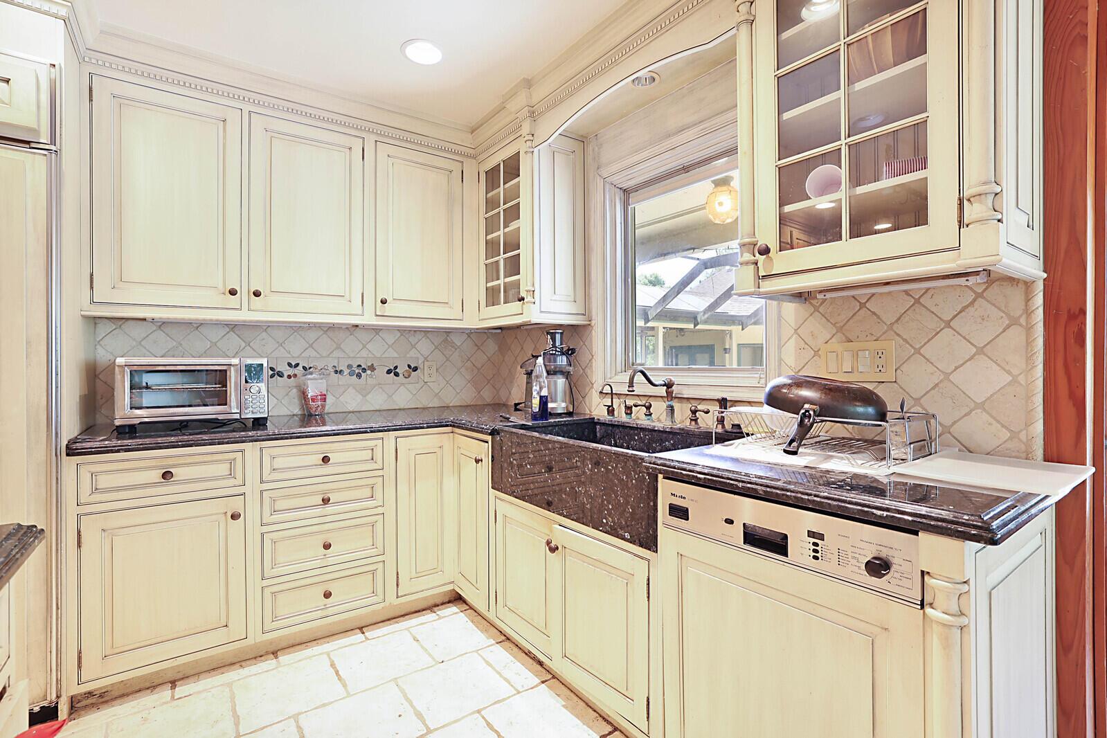 18363 Island Oak Avenue