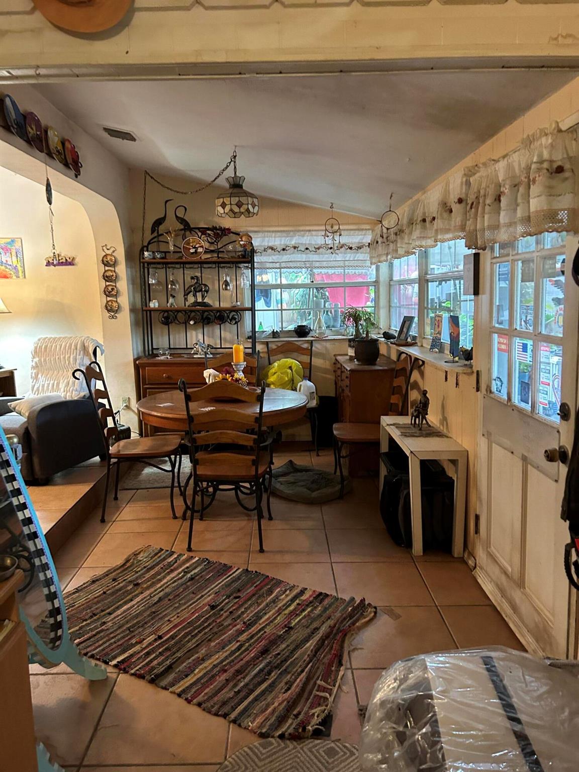 330 SW 16th Street