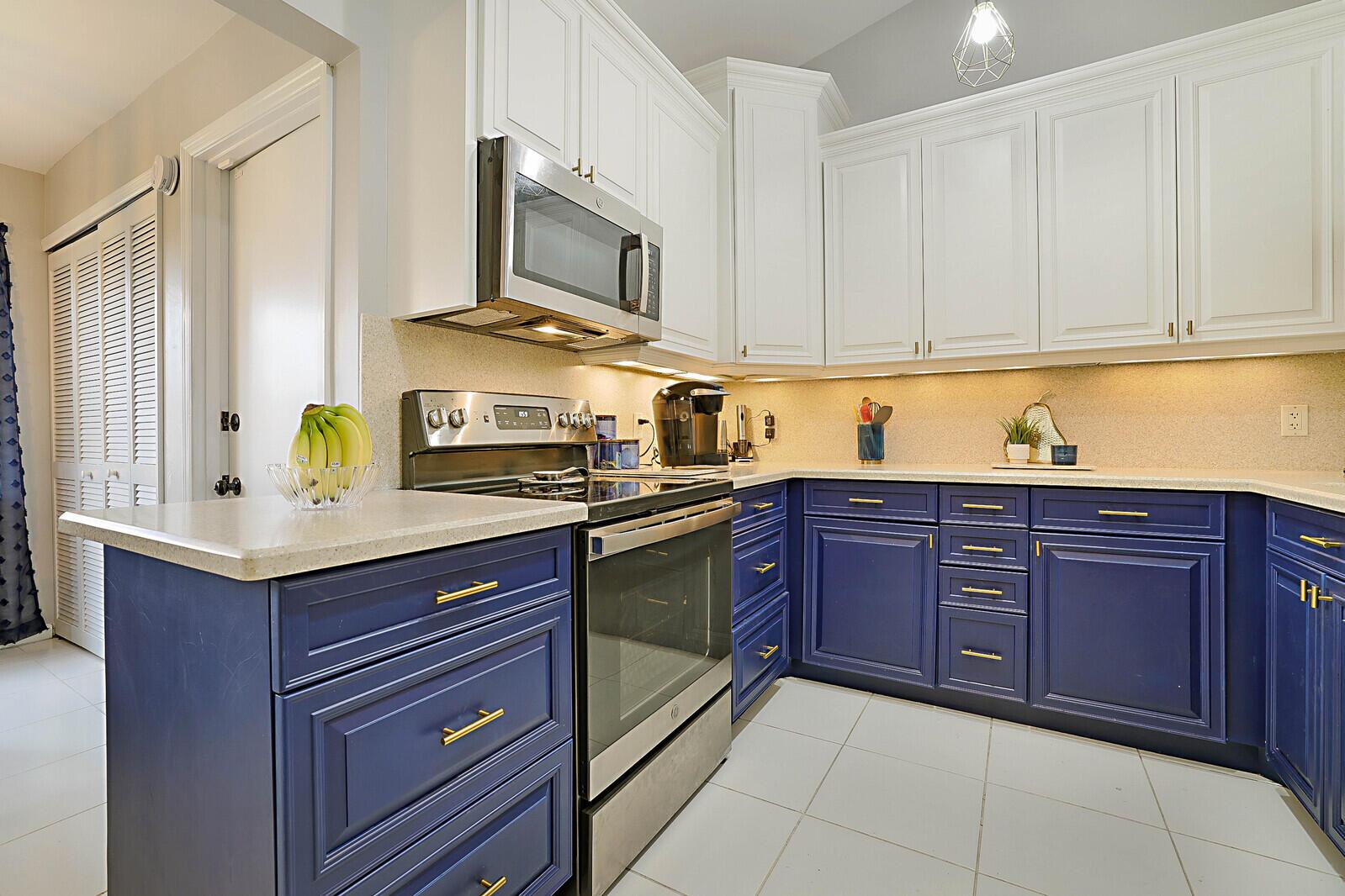 8434 Mooring Circle
