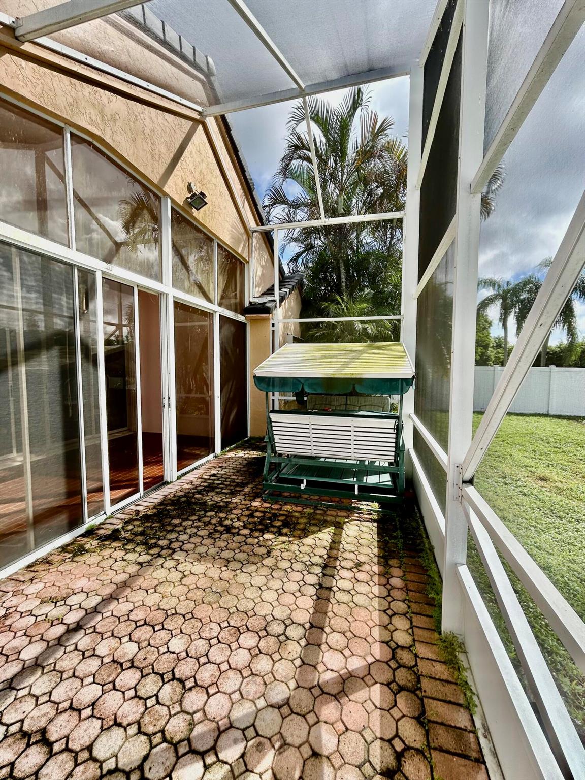 7818 Stirling Bridge Boulevard S