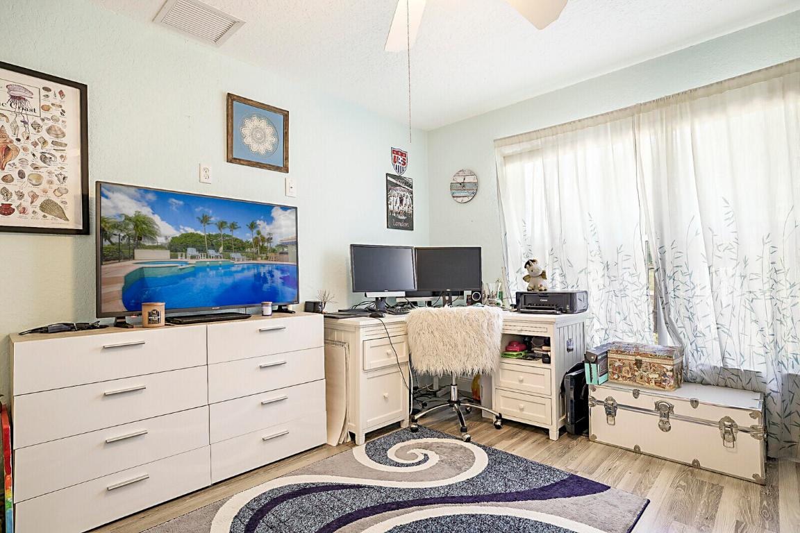 9525 Cross Creek Drive