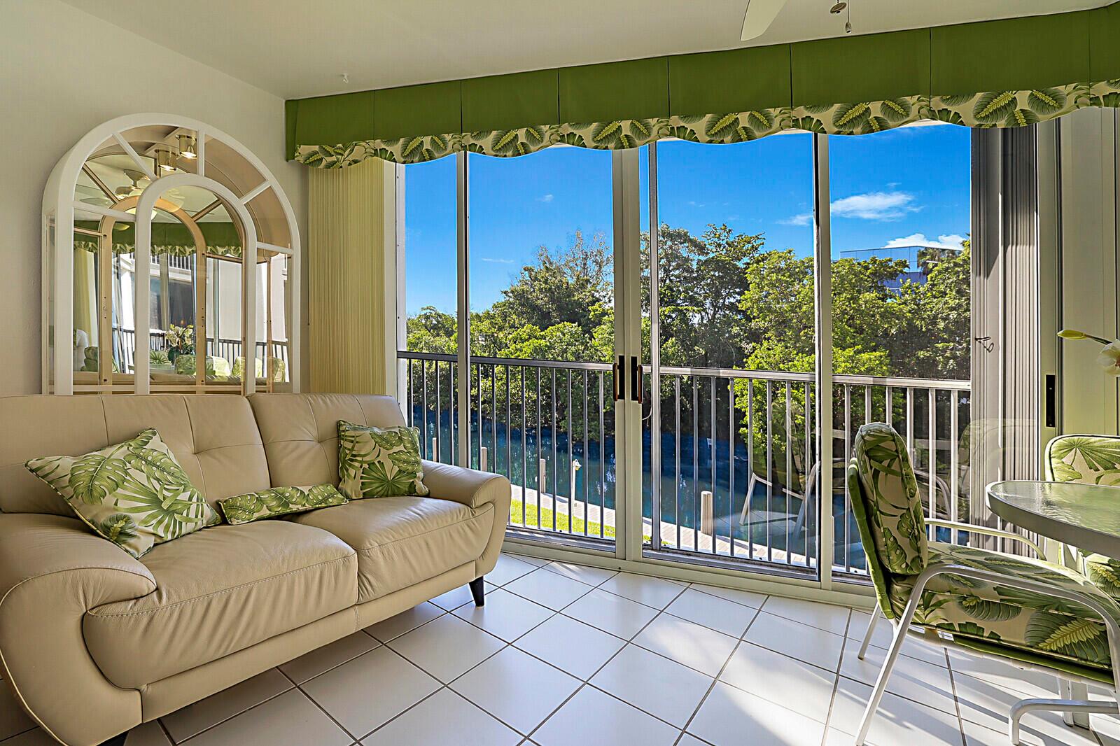 700 NE Harbour Terrace 2310