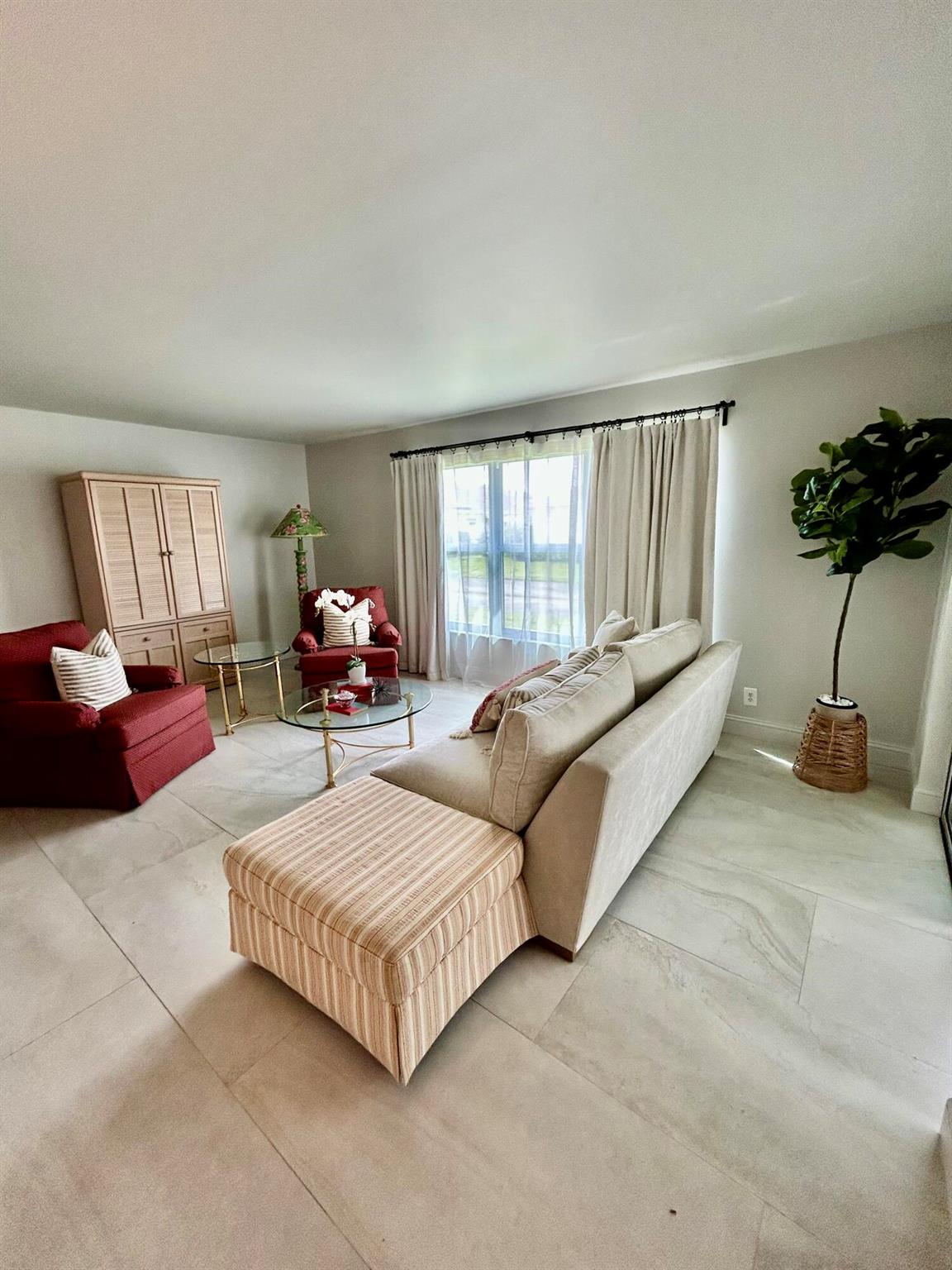 5289 Lakefront Boulevard D