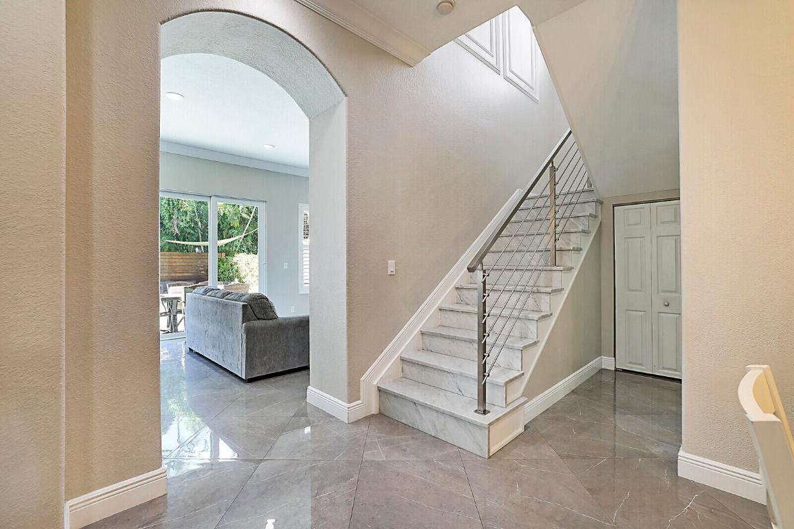 7167 Ivy Crossing Lane