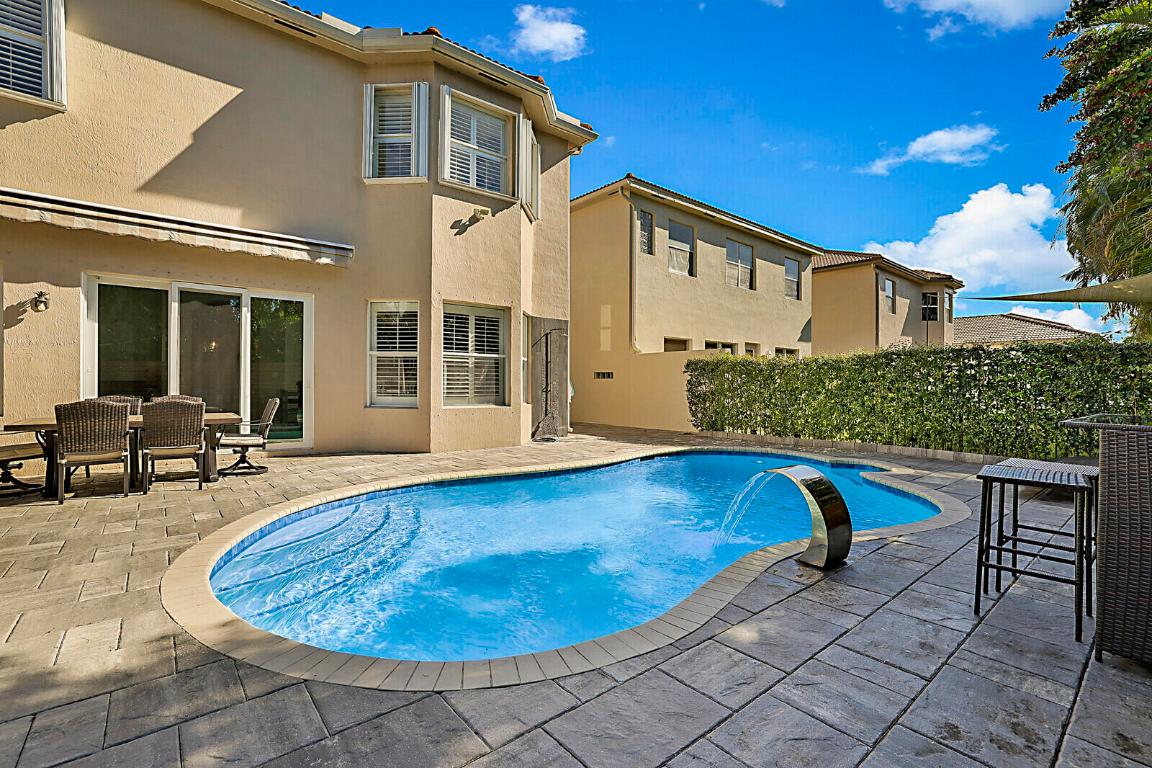 7167 Ivy Crossing Lane