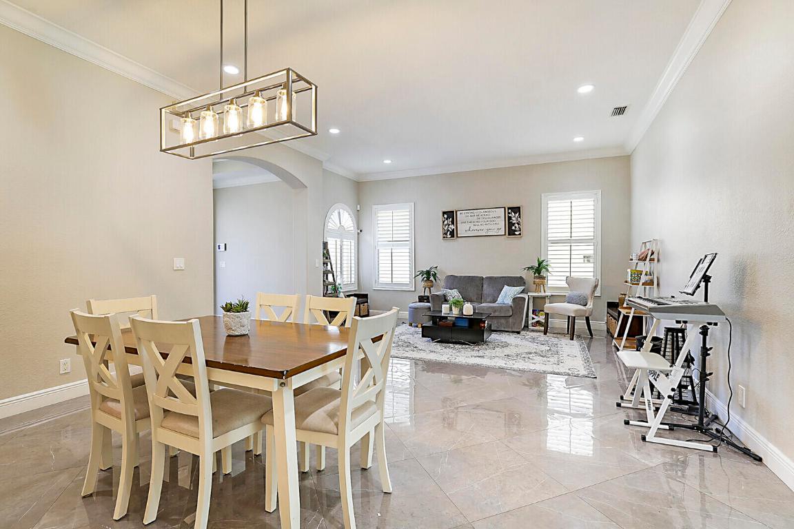 7167 Ivy Crossing Lane