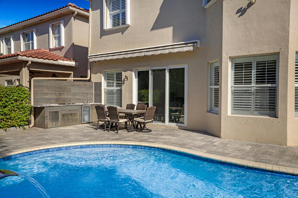 7167 Ivy Crossing Lane