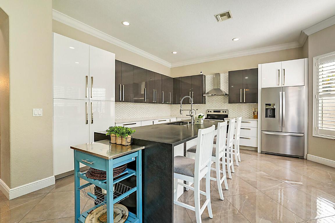 7167 Ivy Crossing Lane