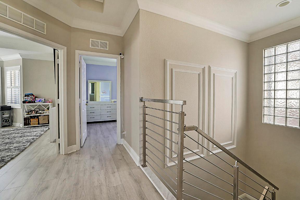 7167 Ivy Crossing Lane