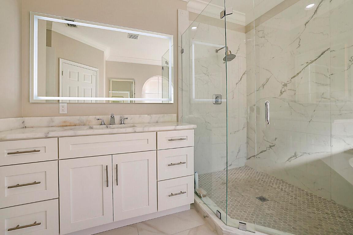 7167 Ivy Crossing Lane