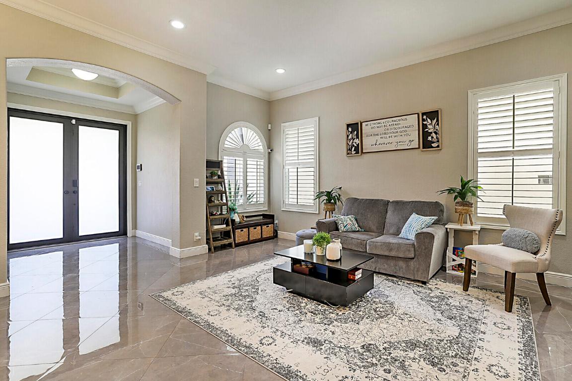 7167 Ivy Crossing Lane