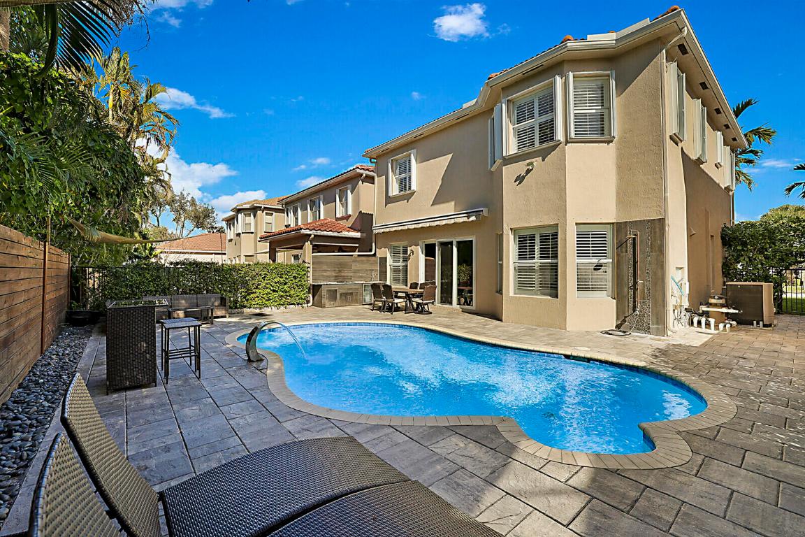 7167 Ivy Crossing Lane