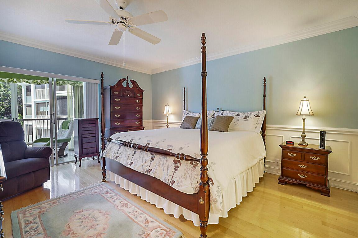 700 NE Harbour Terrace 2310