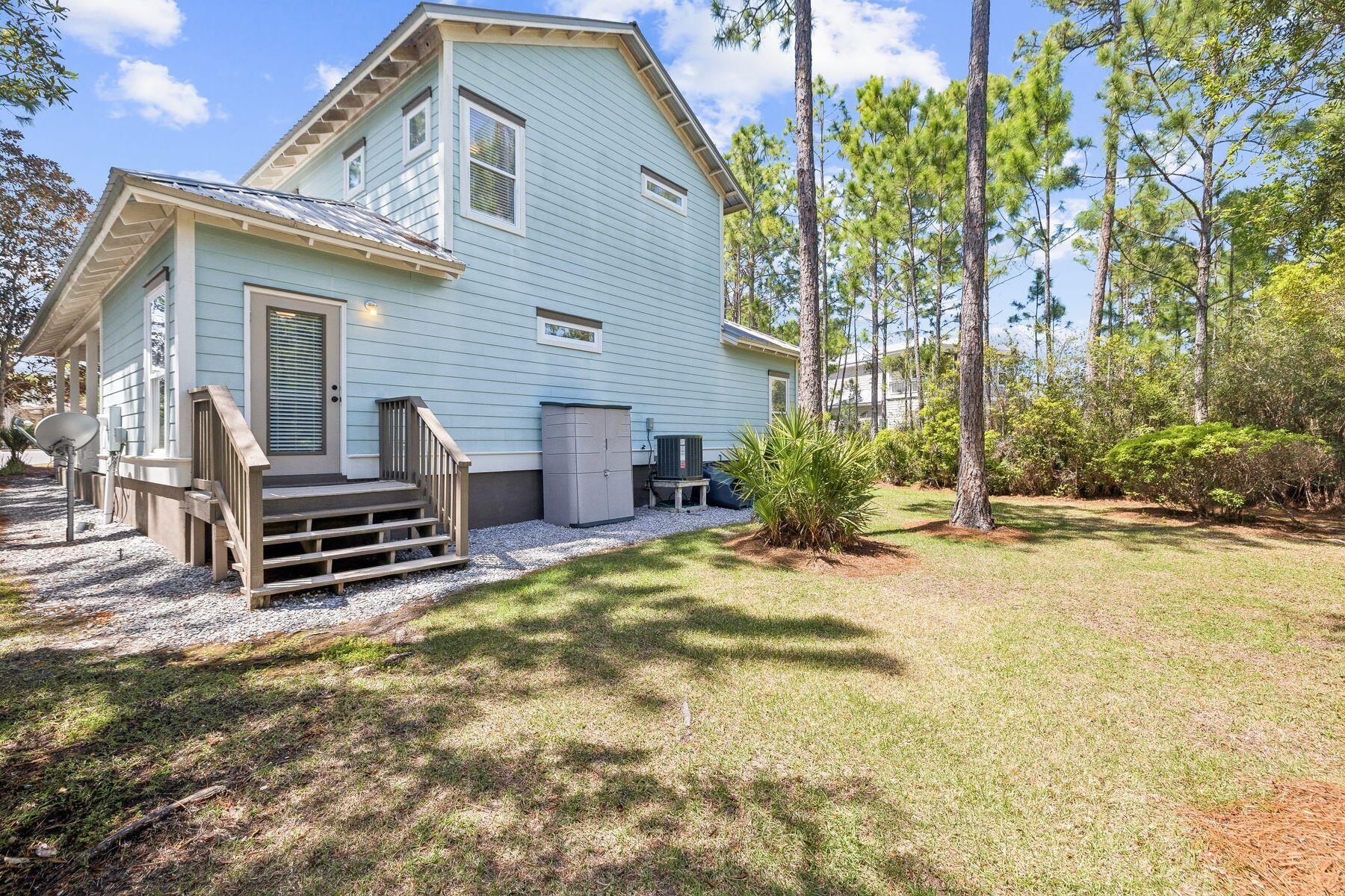 14 Breezeway Boulevard