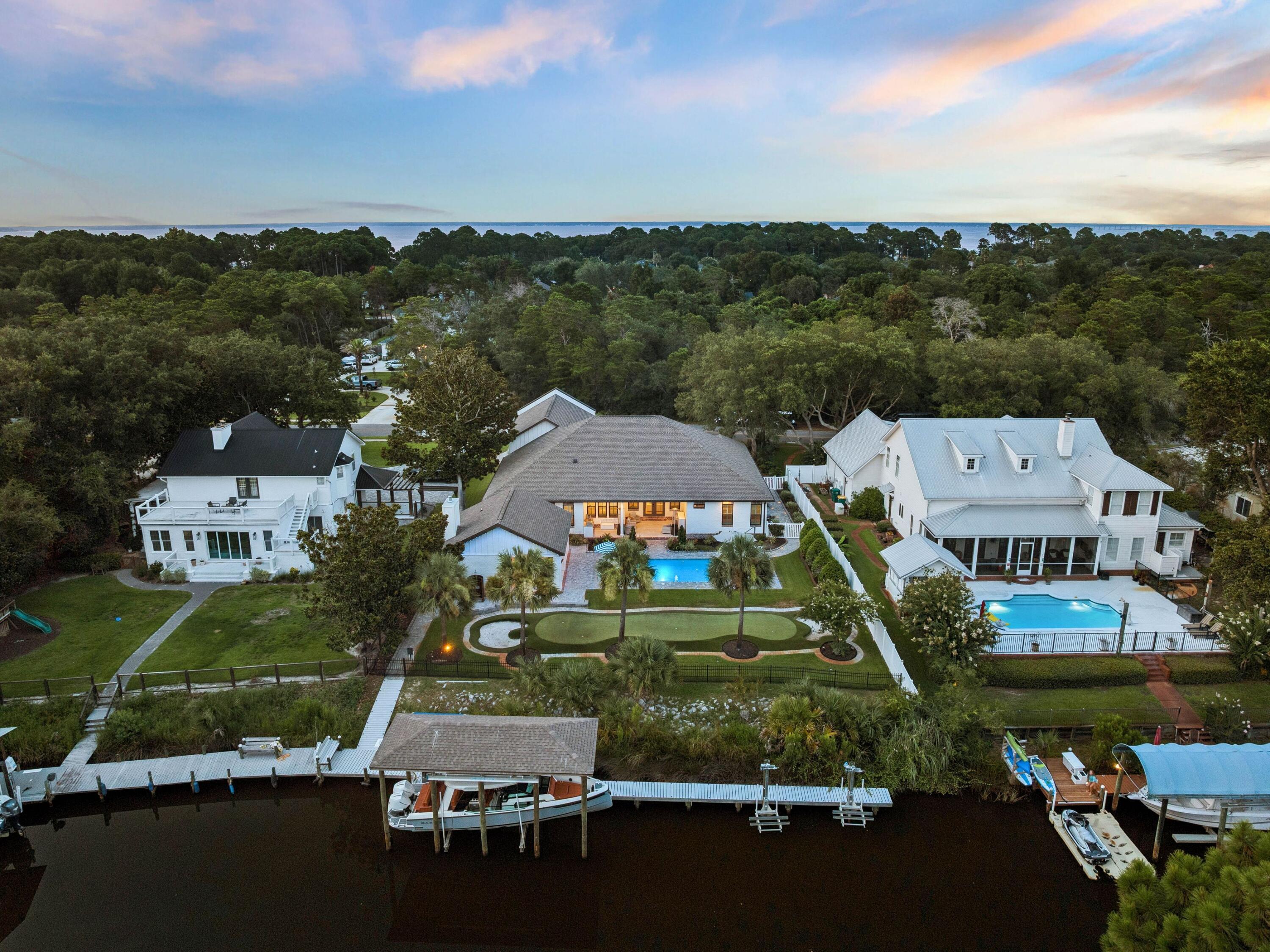 4049 N Indian Bayou