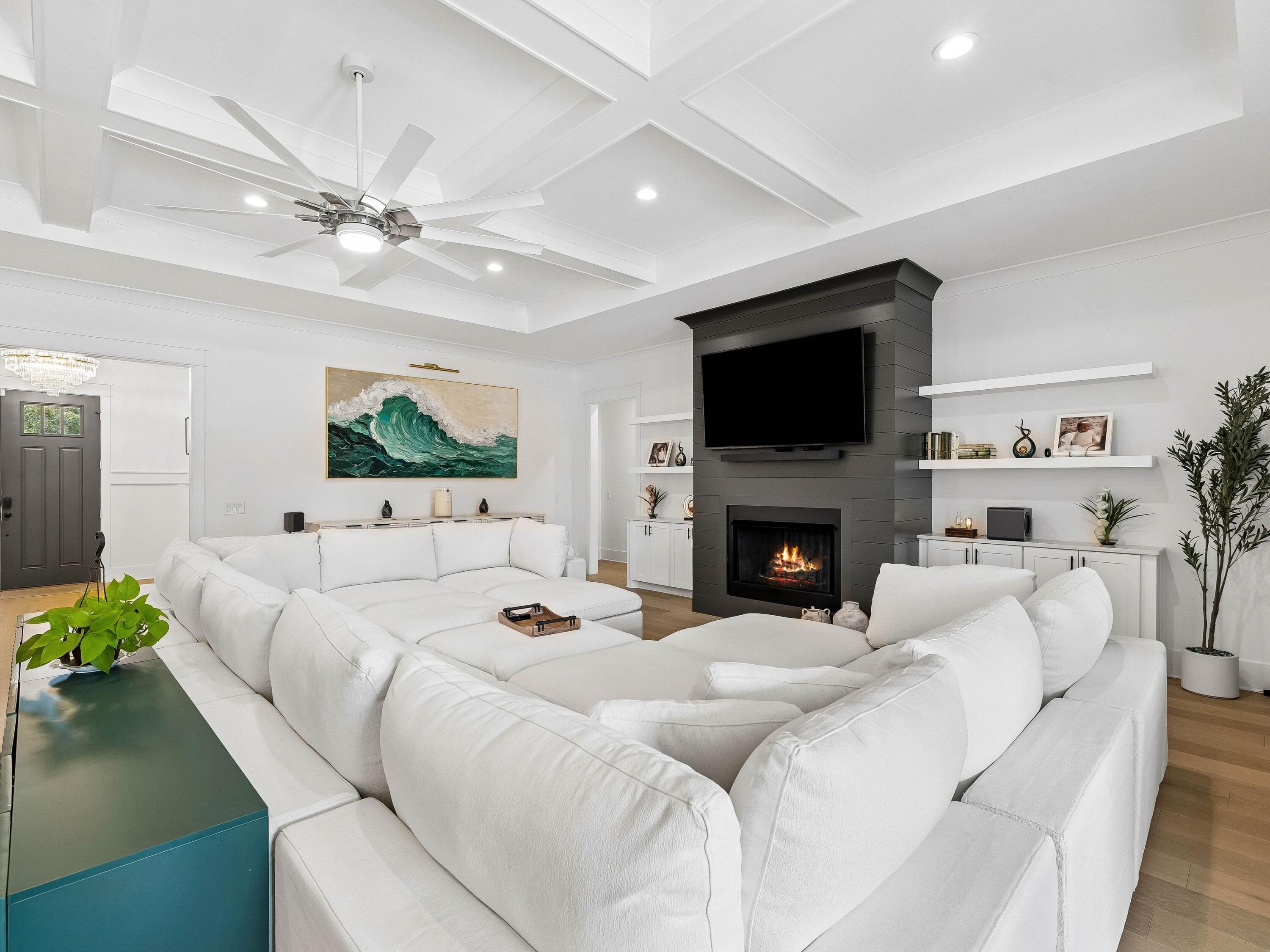 4049 N Indian Bayou