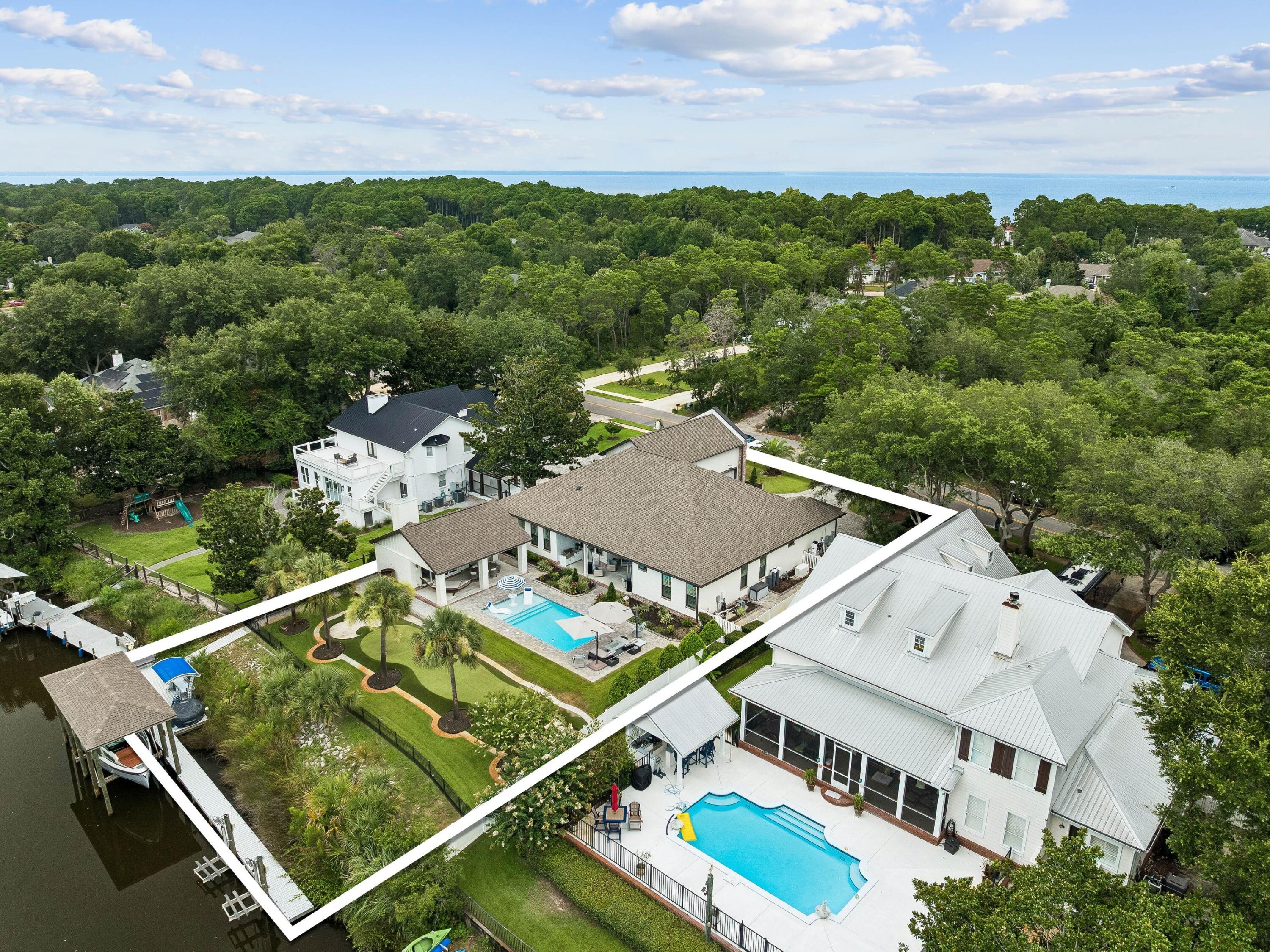 4049 N Indian Bayou