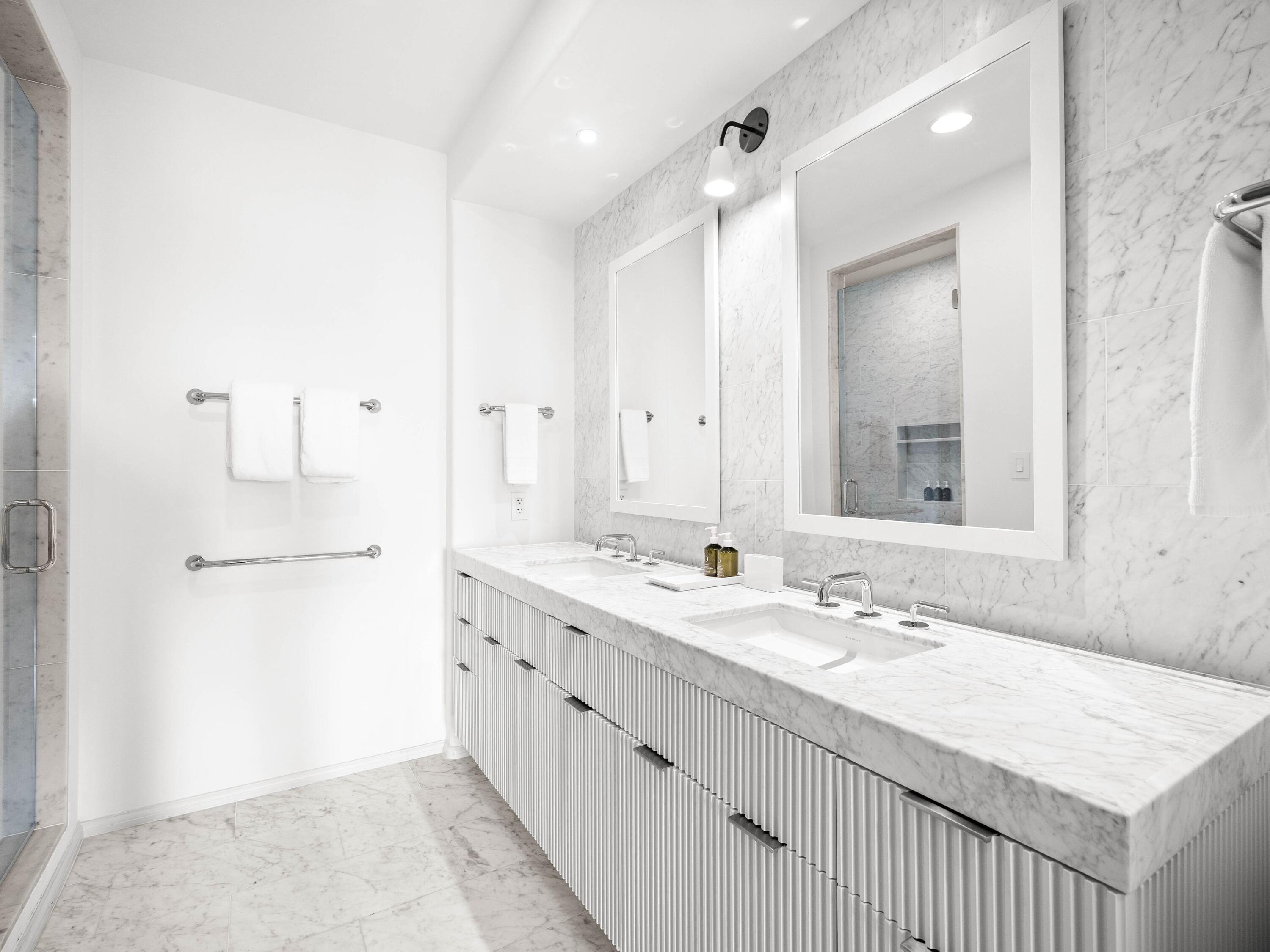 45 W Solaire Way 206