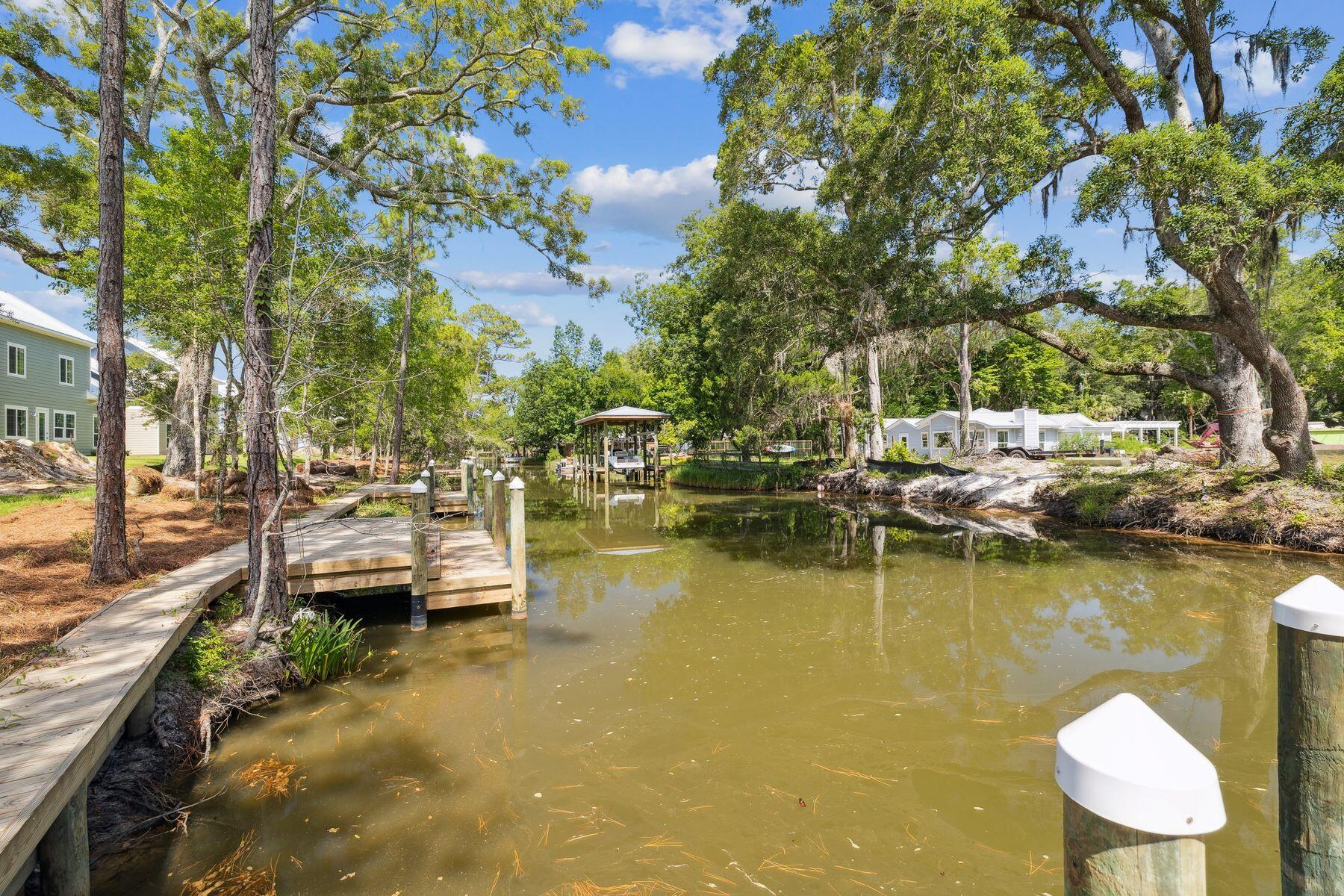 2035 W Hewett Road