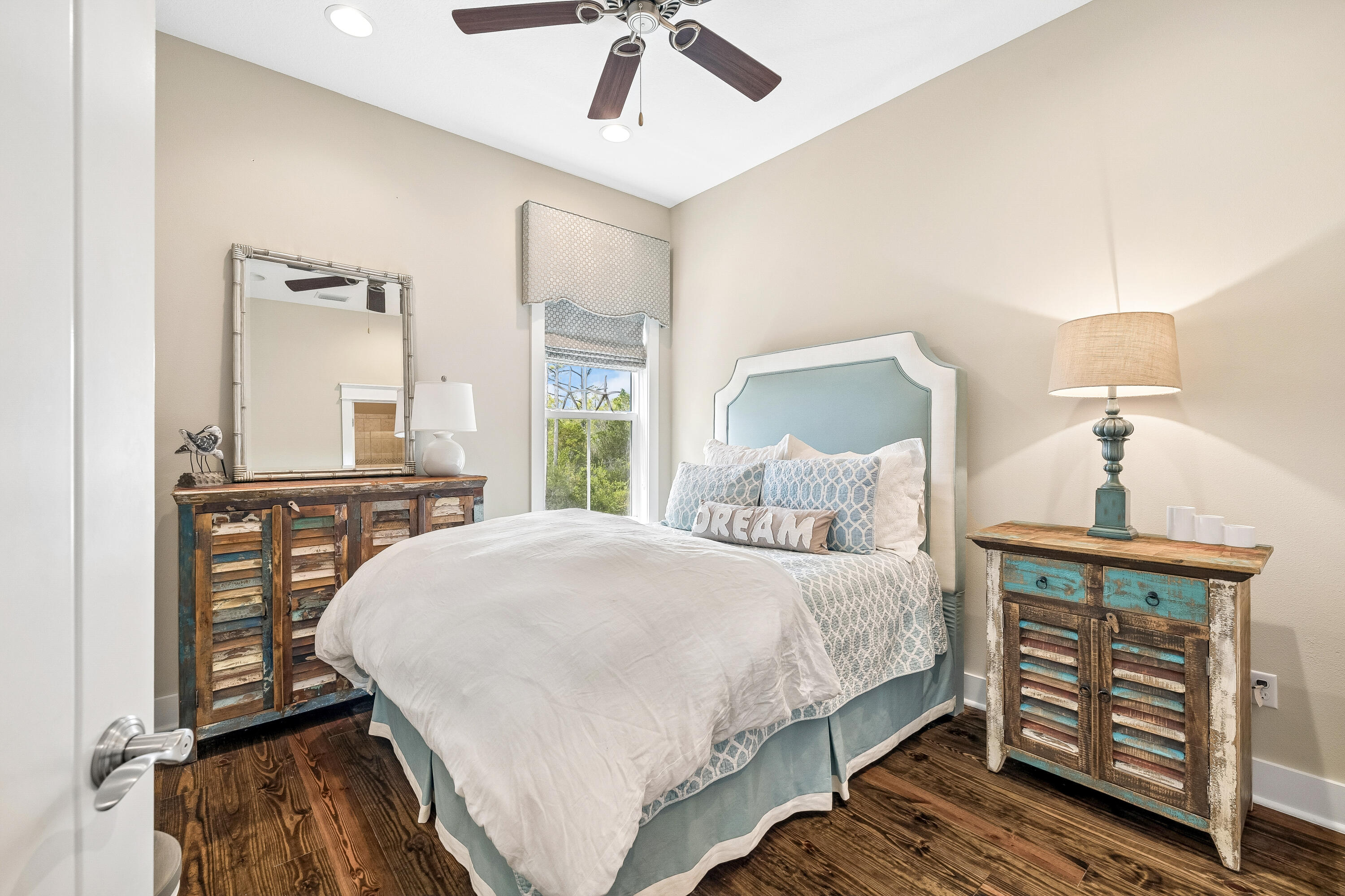367 E Royal Fern Way
