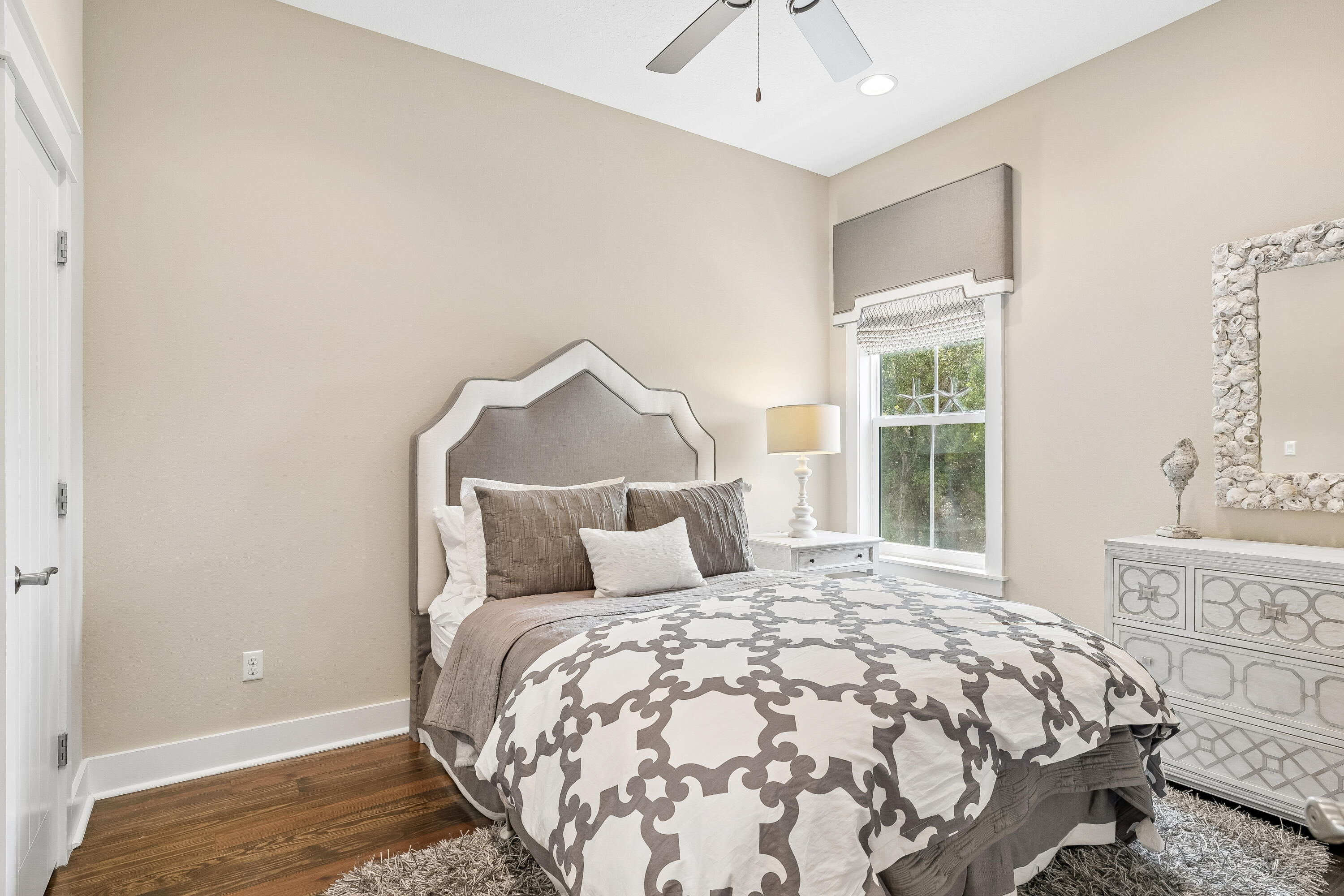 367 E Royal Fern Way