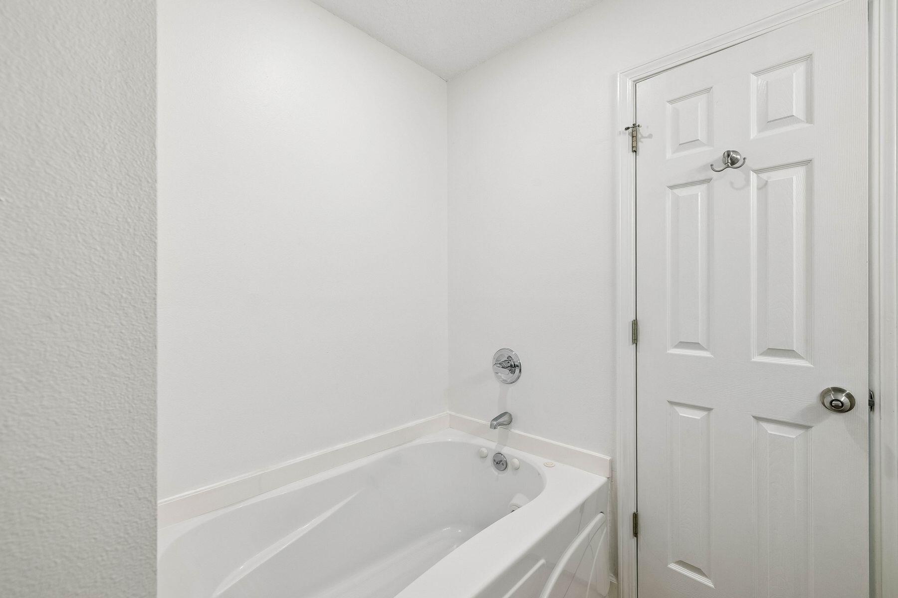 19 Brentwood Lane UNIT 305