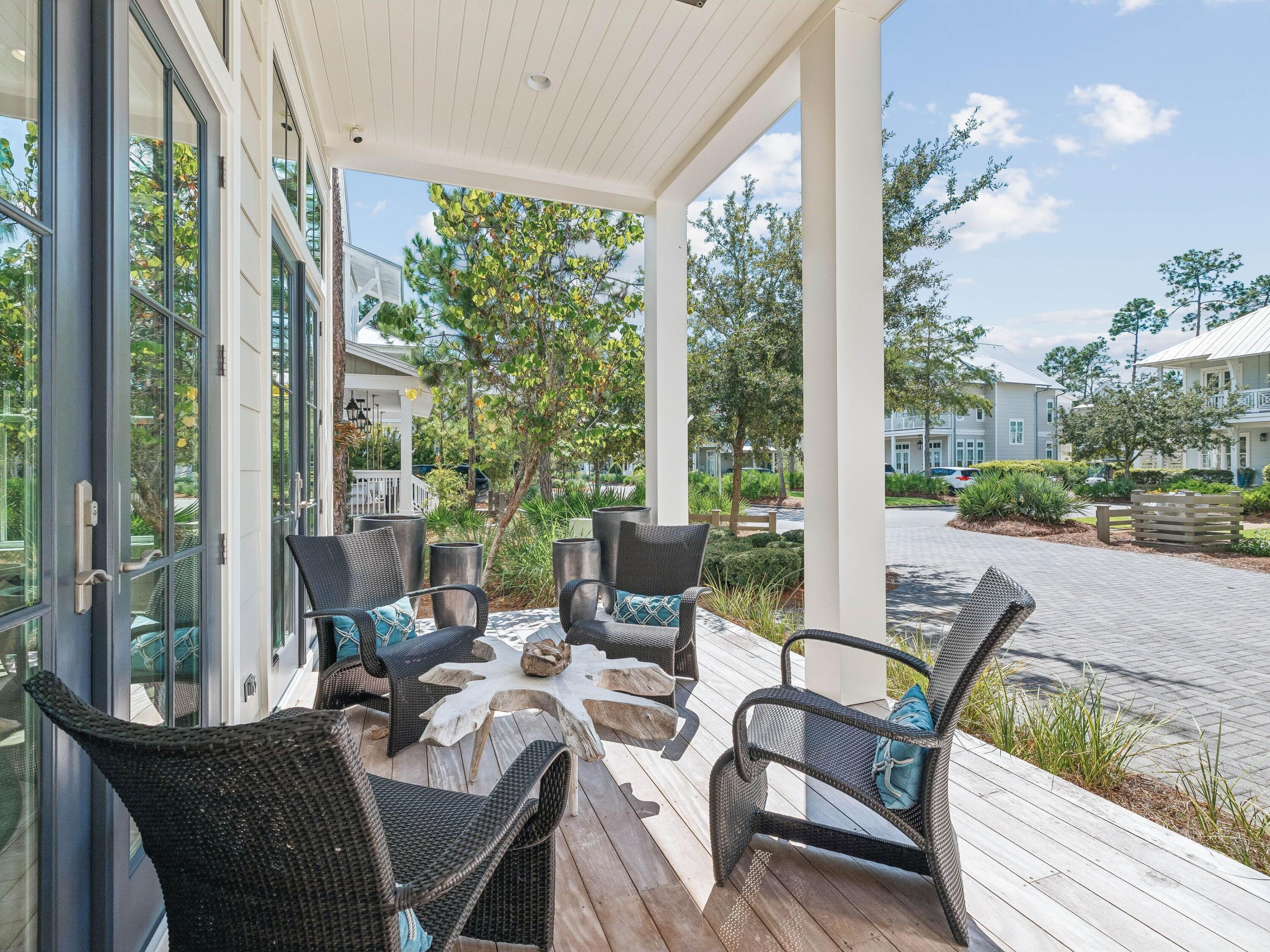 668 E Royal Fern Way